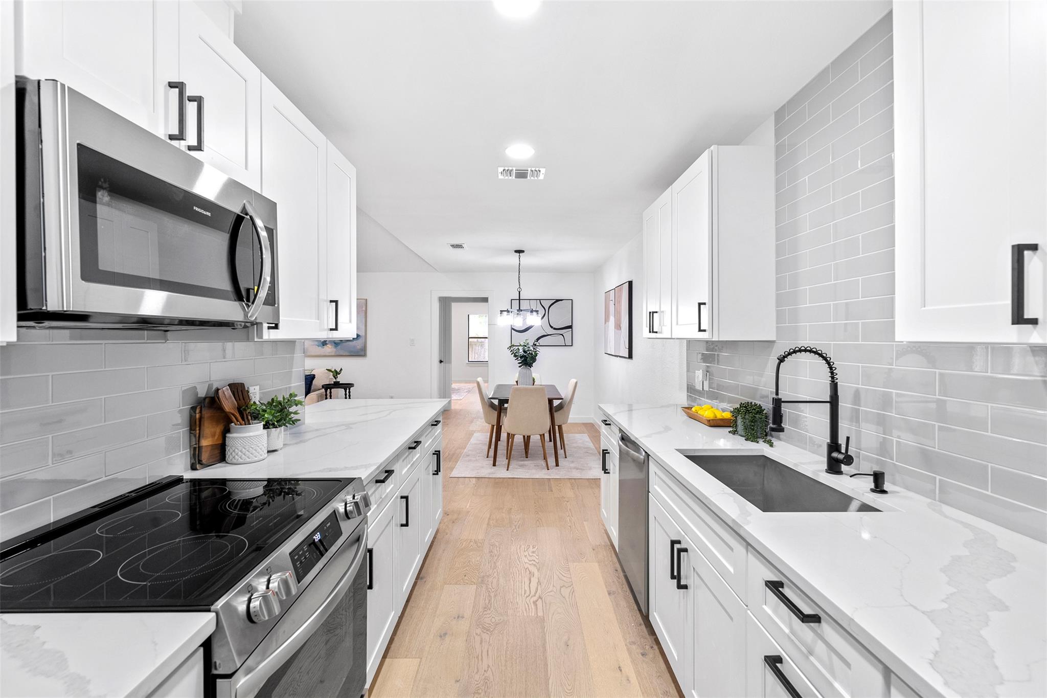 8518 FATHOM Cir # 131, Austin, TX 78750