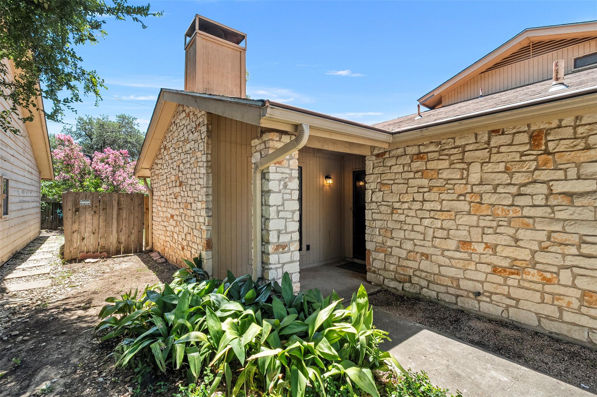 8518 FATHOM Cir # 131, Austin, TX 78750