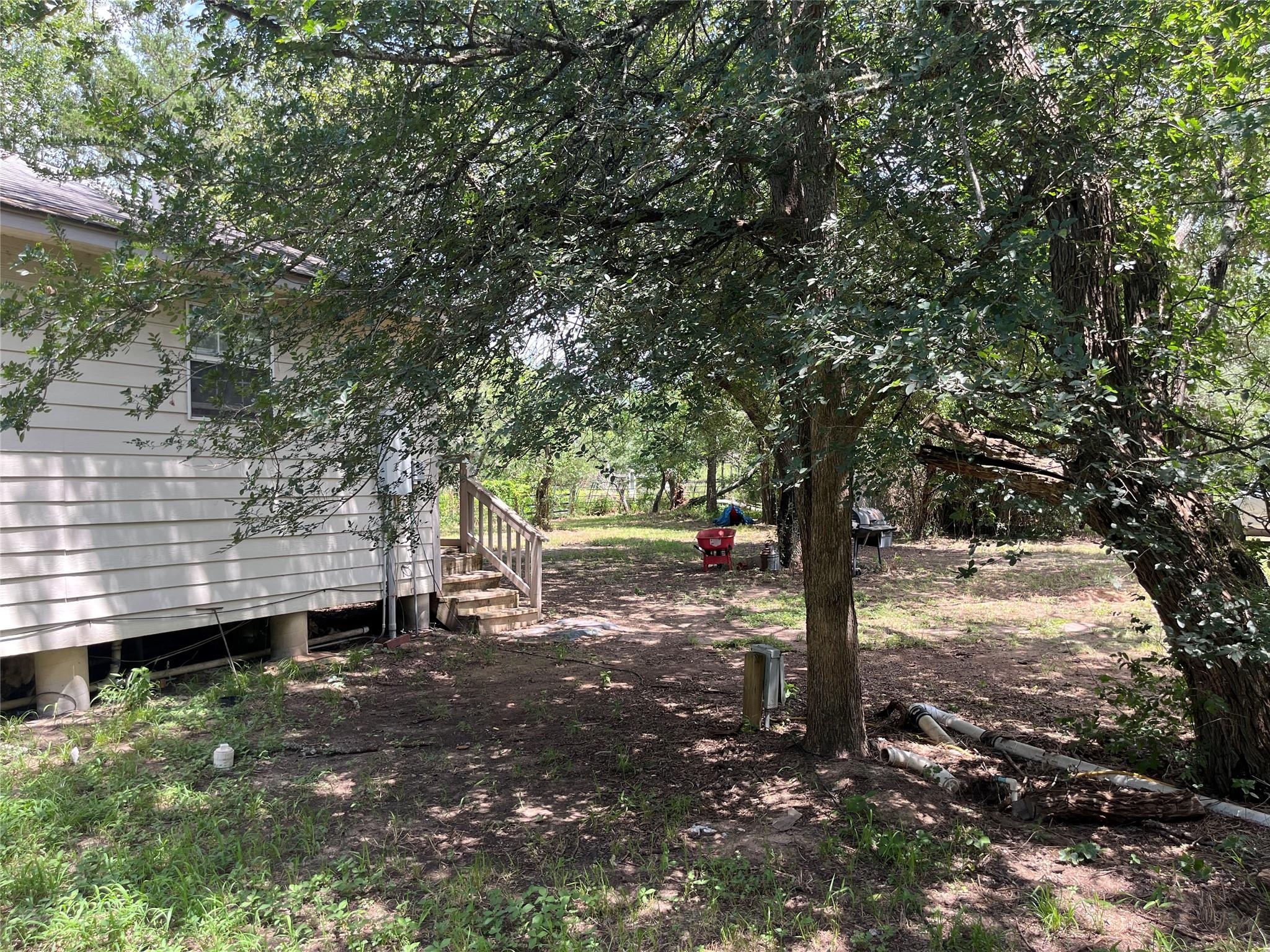 354 Lower Red Rock Rd, Bastrop, TX 78602
