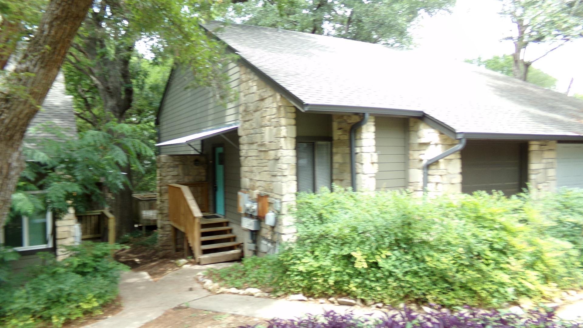 1606 Waterloo Trl # B, Austin, TX 78704