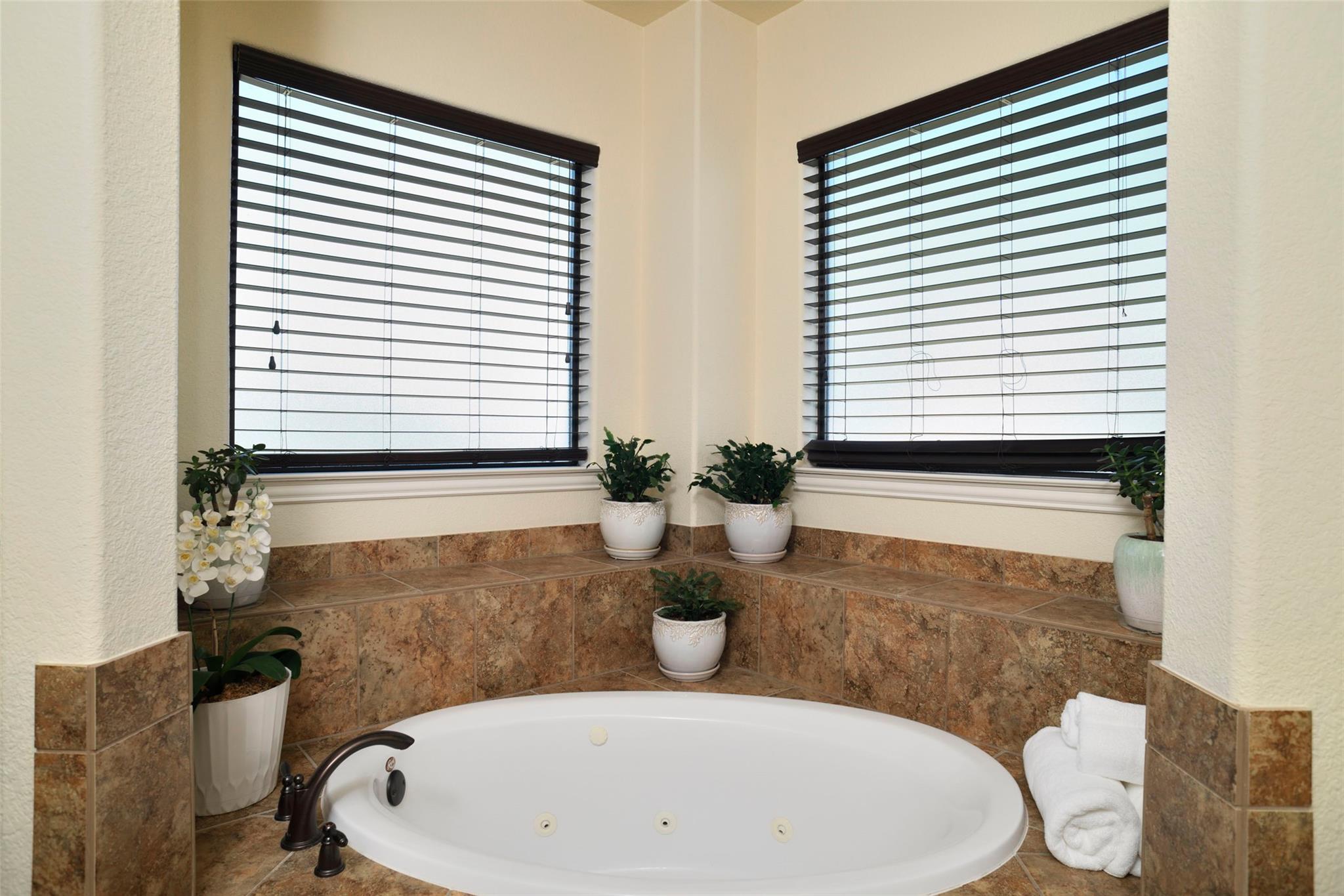 504 Pheasant Mdw, Liberty Hill, TX 78642