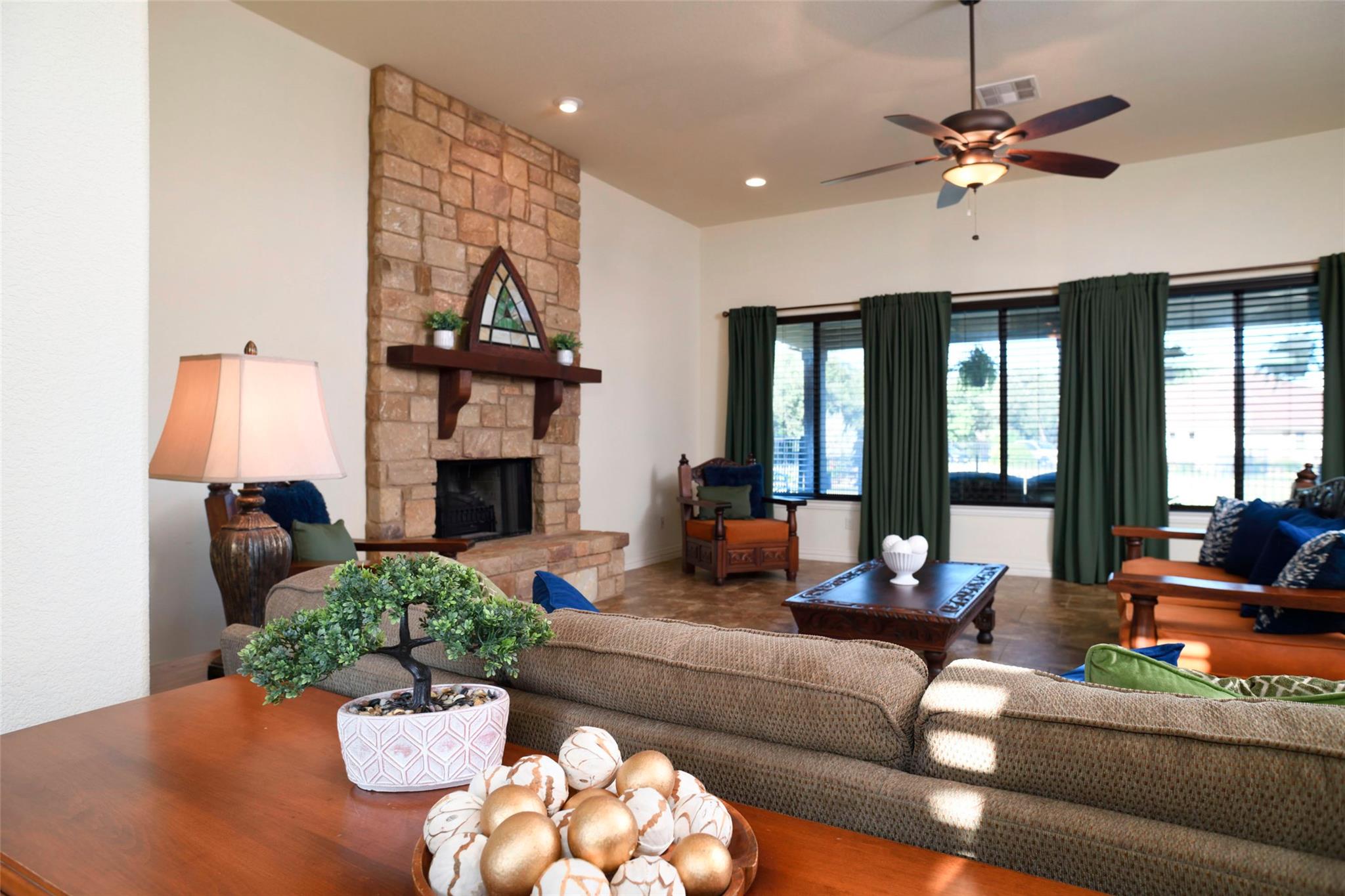 504 Pheasant Mdw, Liberty Hill, TX 78642