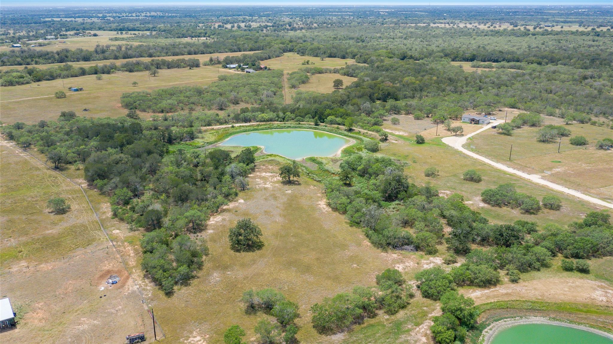 736 CR 421 Rd, Waelder, TX 78959