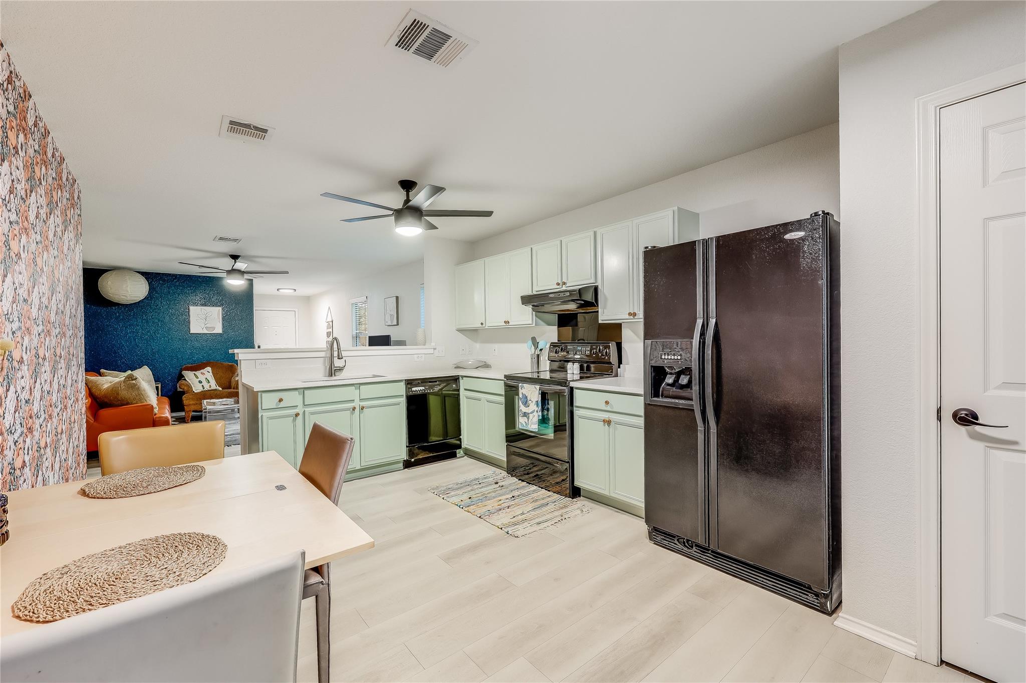 5301 Apple Orchard Ln, Austin, TX 78744