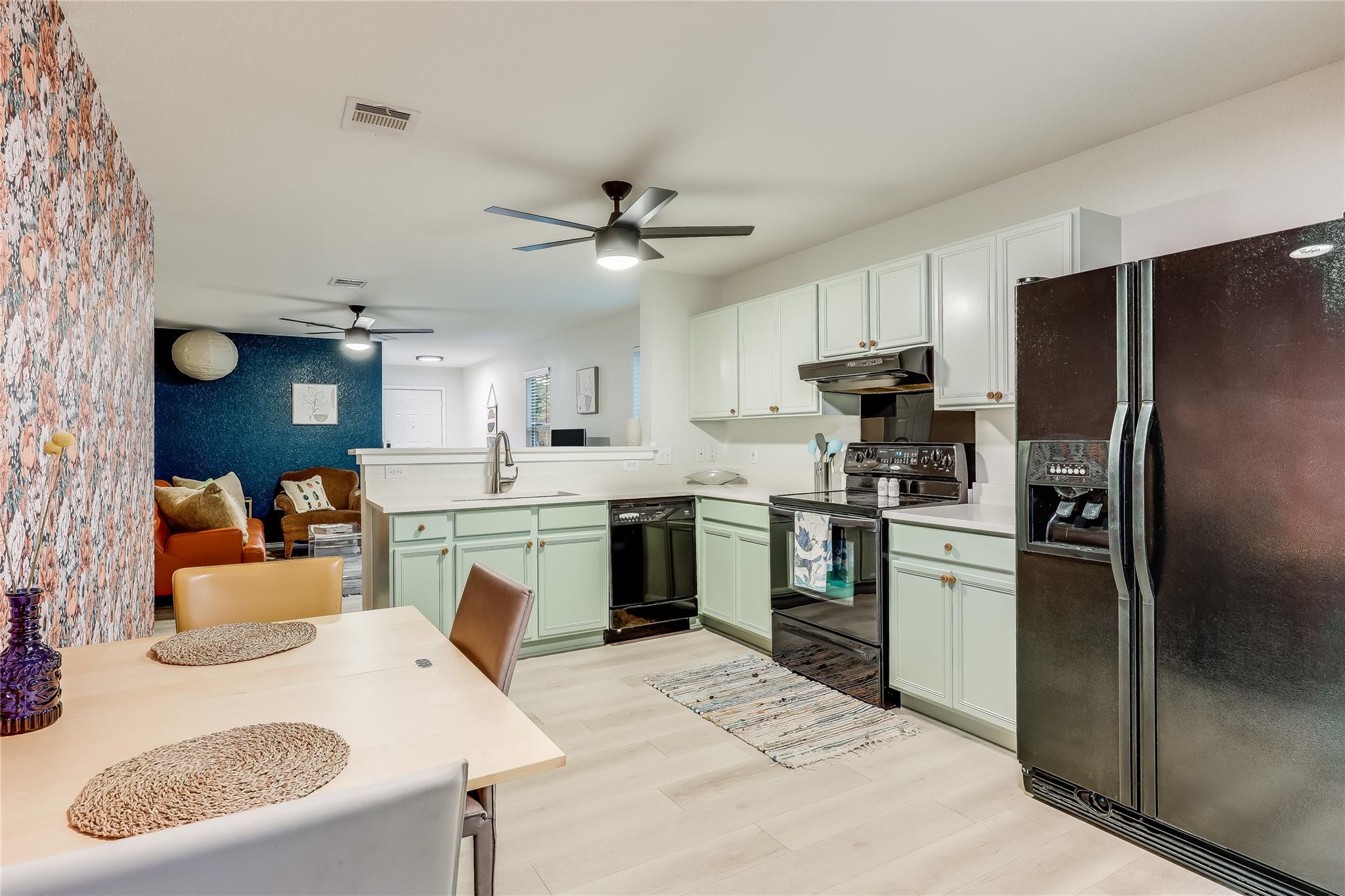 5301 Apple Orchard Ln, Austin, TX 78744