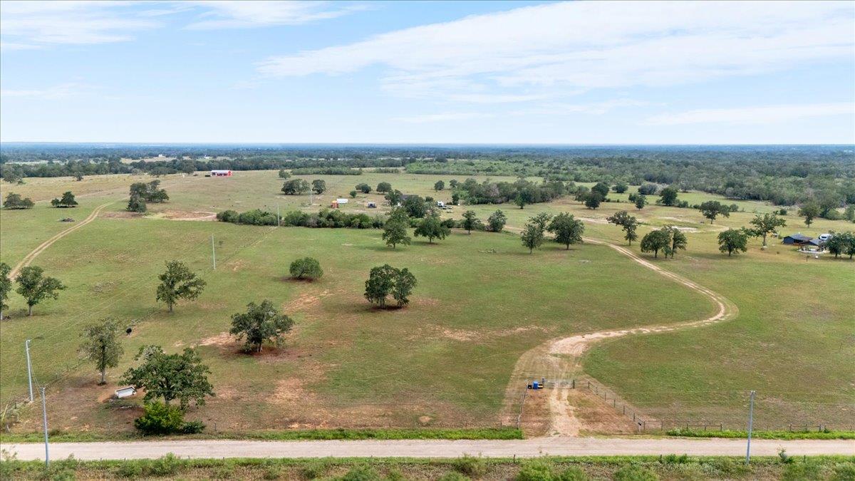 3389 Sparta Field Rd, Waelder, TX 78959