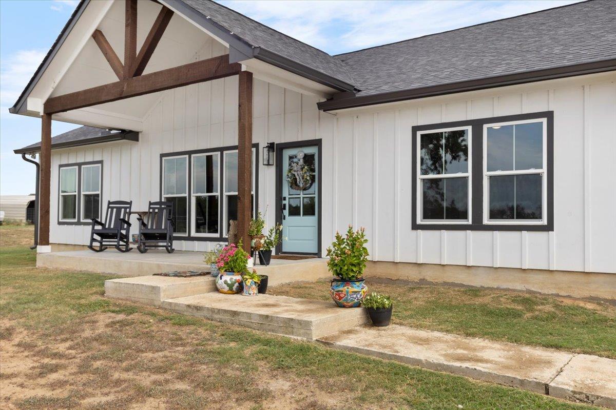 3389 Sparta Field Rd, Waelder, TX 78959