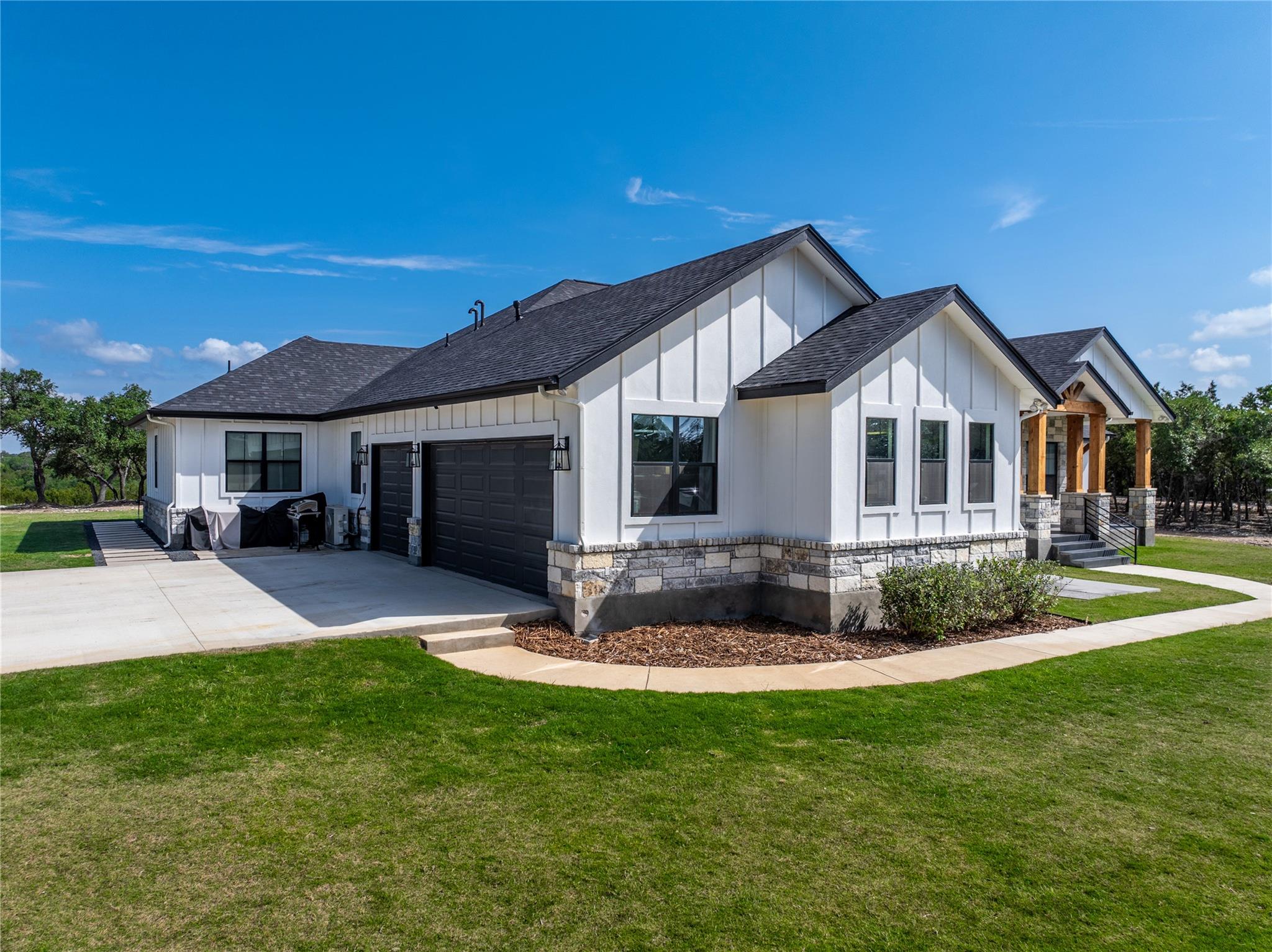 444 Flying B Ranch Rd, Bertram, TX 78605