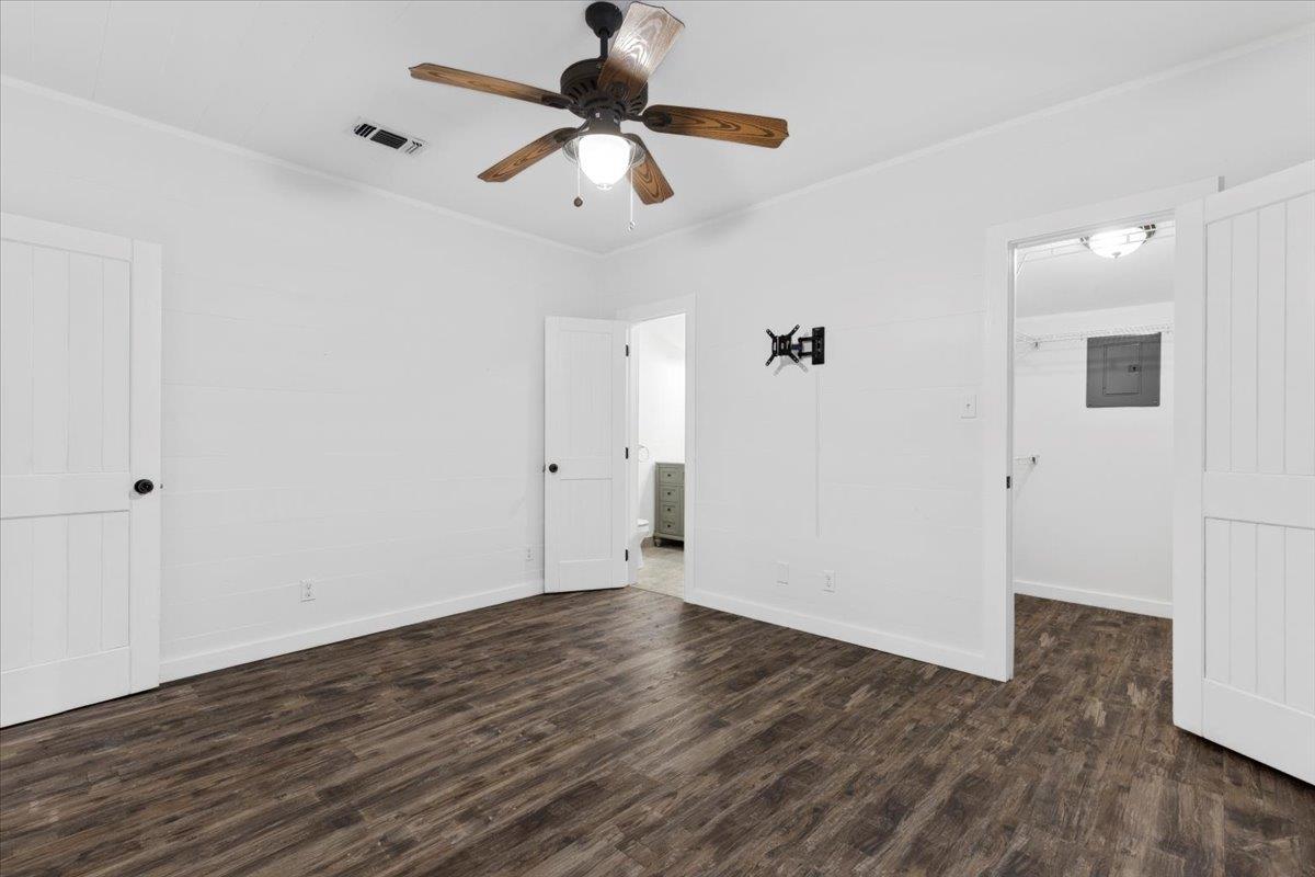 339 N Water St, La Grange, TX 78945