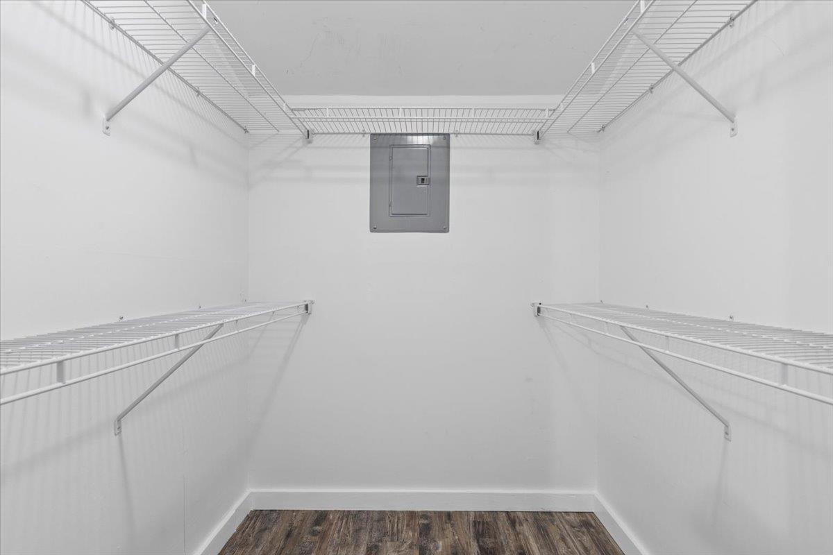 339 N Water St, La Grange, TX 78945