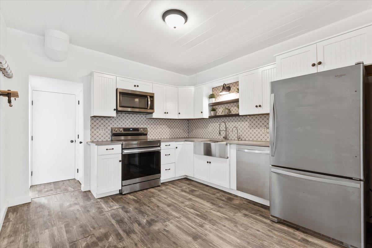 339 N Water St, La Grange, TX 78945