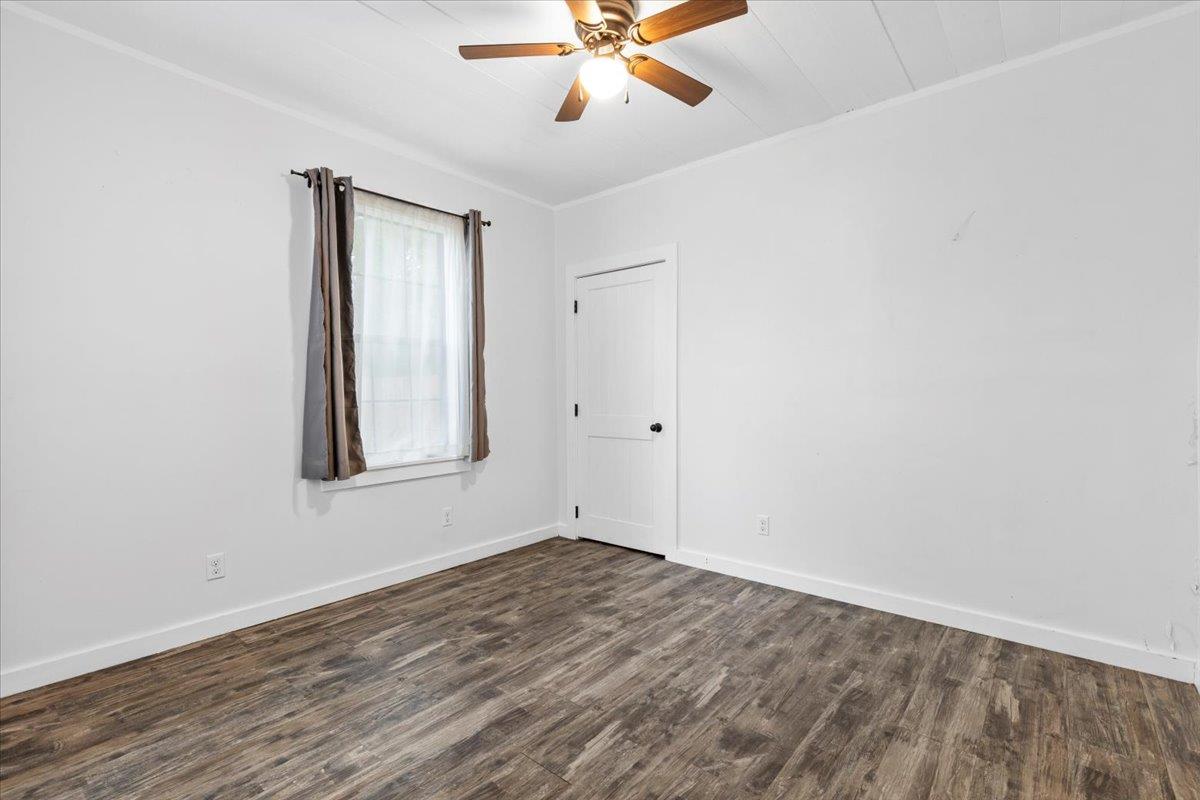 339 N Water St, La Grange, TX 78945