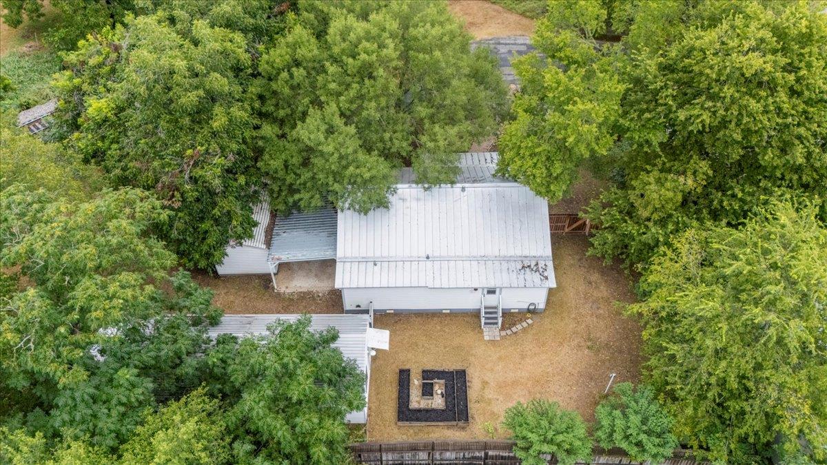 339 N Water St, La Grange, TX 78945