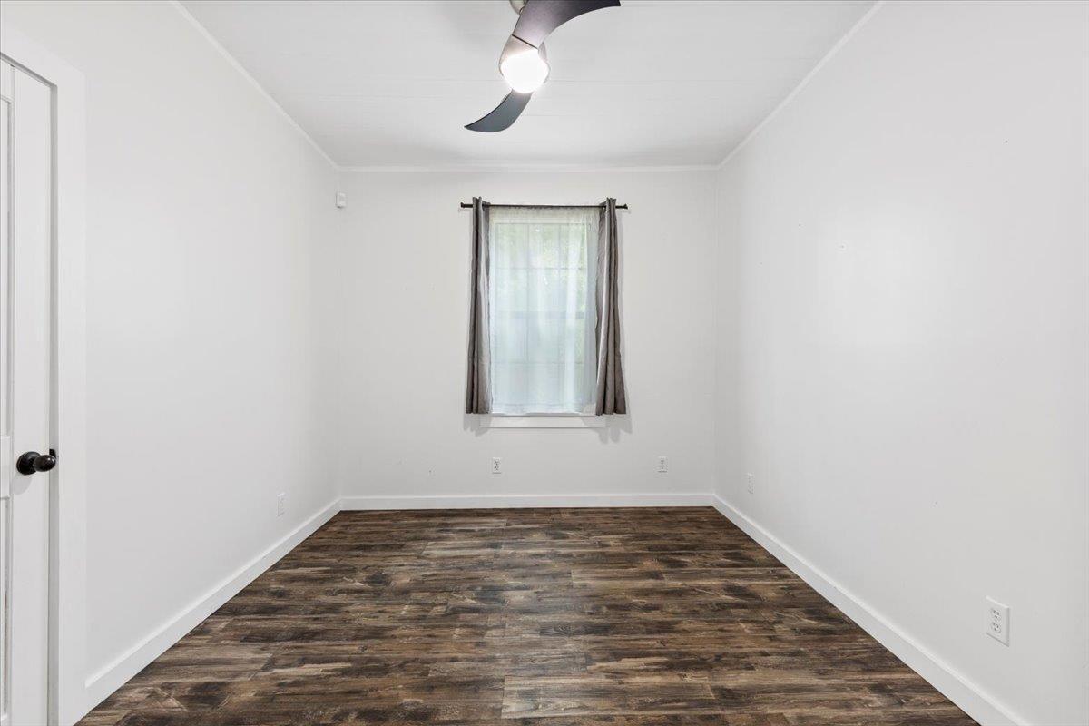 339 N Water St, La Grange, TX 78945