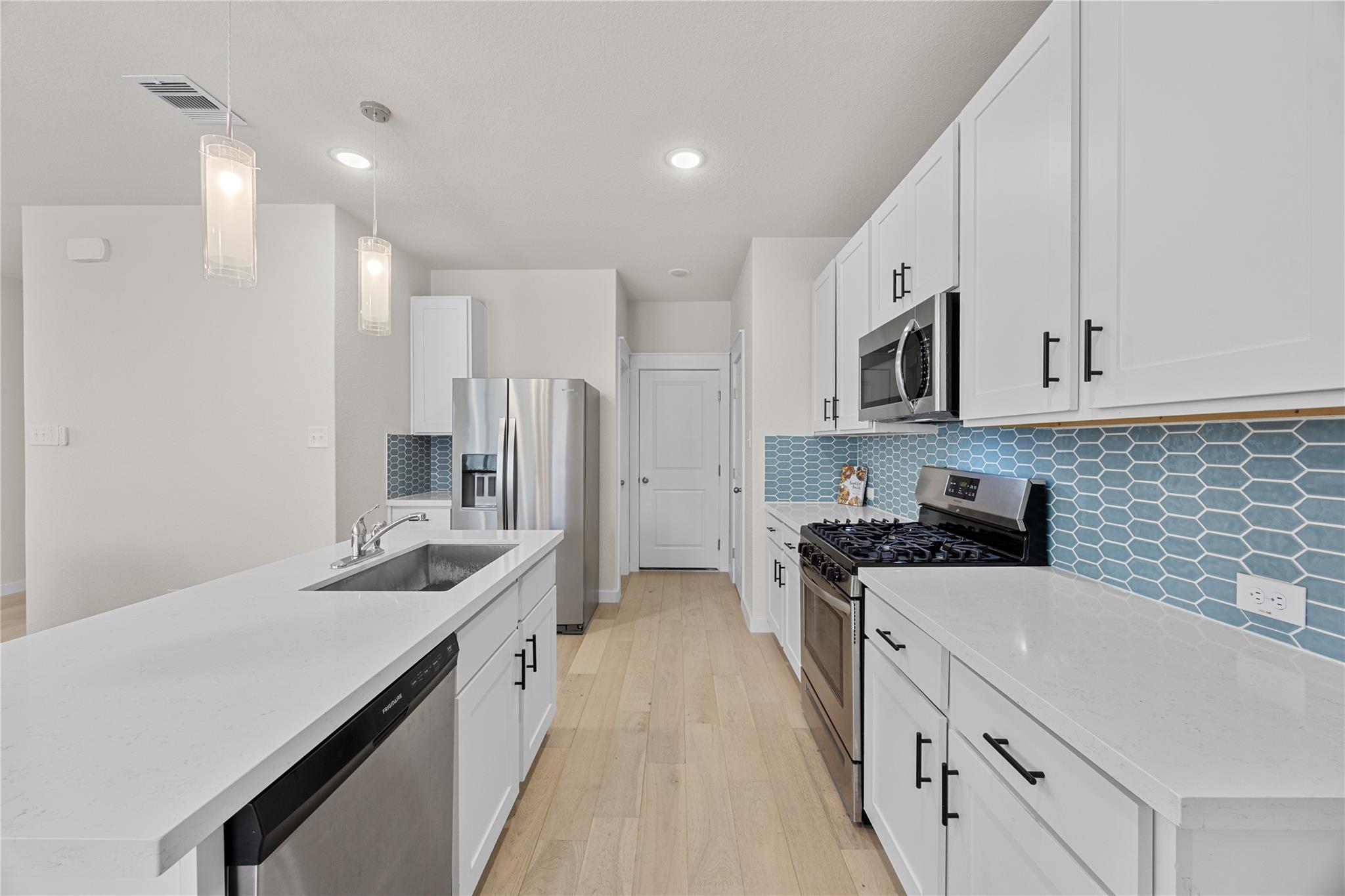 1512 N Honaker Way, Leander, TX 78641