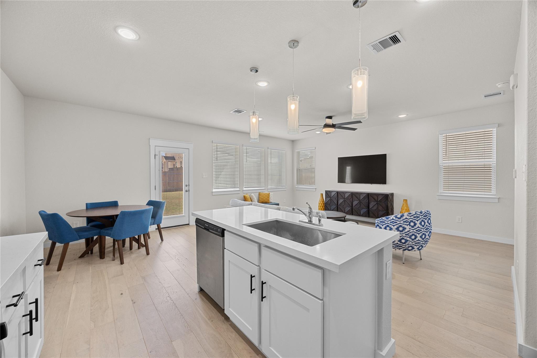 1512 N Honaker Way, Leander, TX 78641