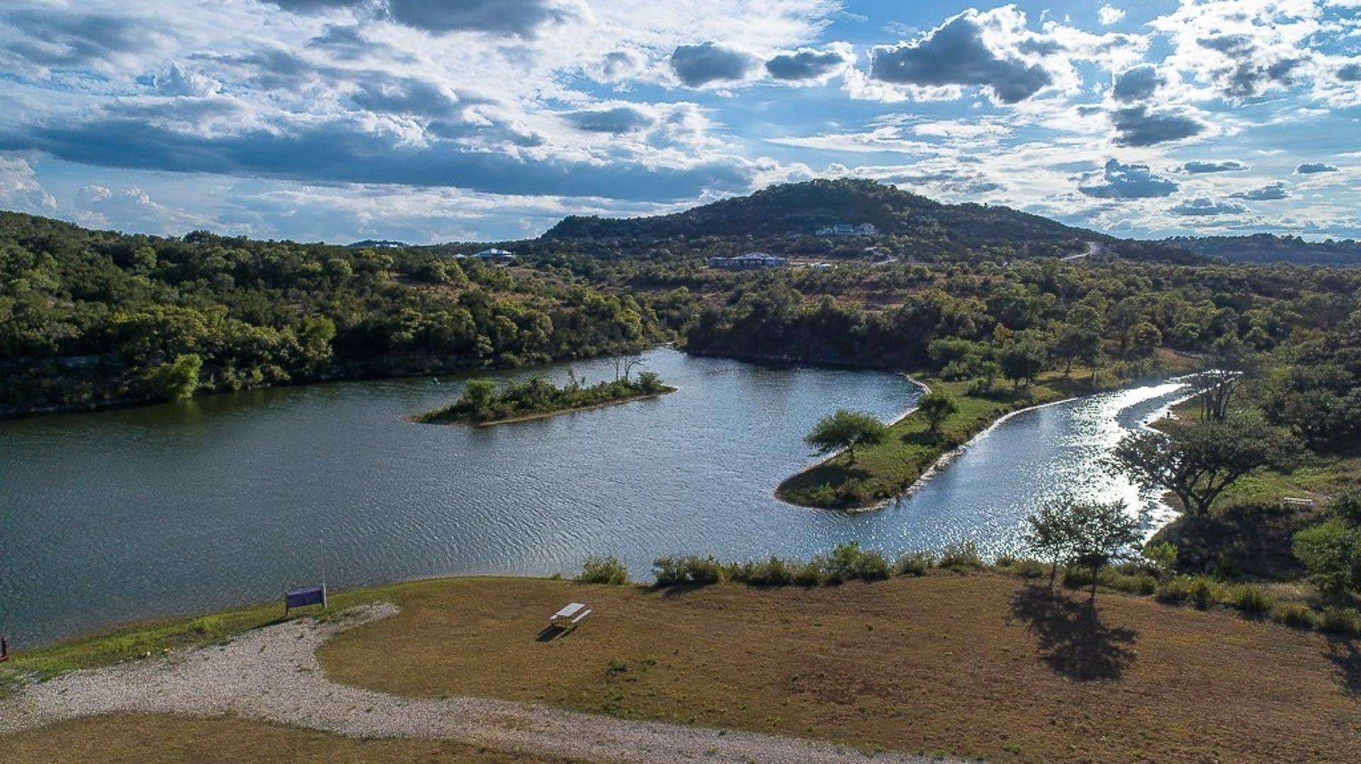 101 Bluff Ridge Trl, Blanco, TX 78606