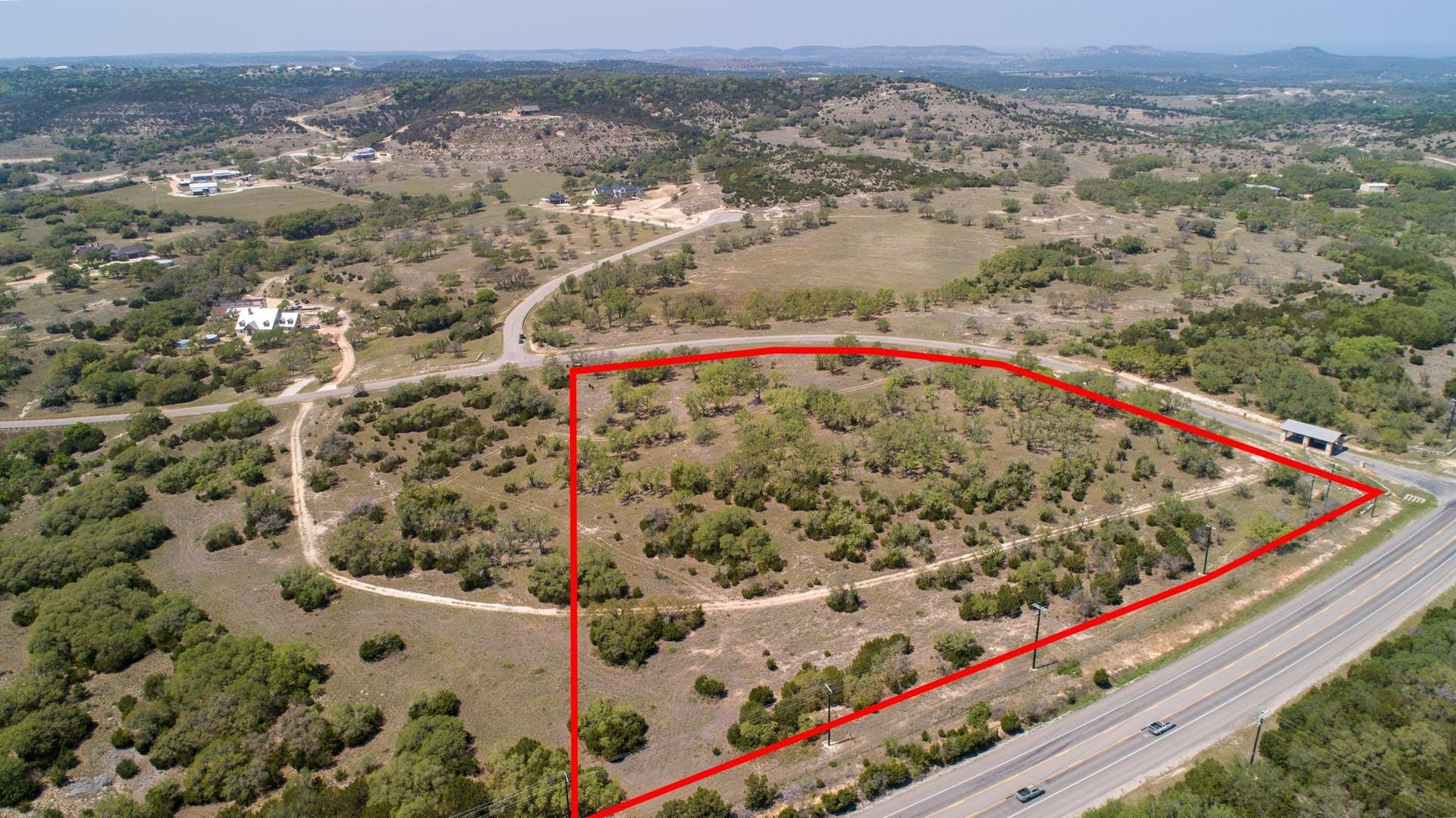 101 Bluff Ridge Trl, Blanco, TX 78606