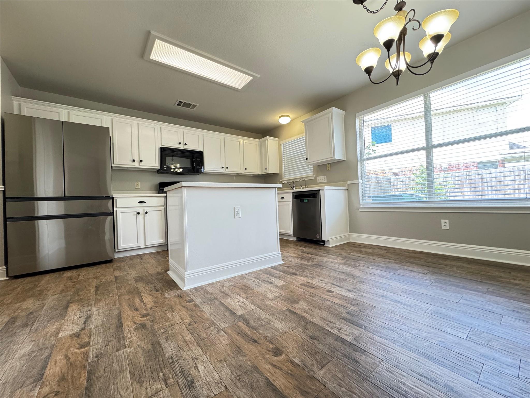 1501 Van Horn Dr, Round Rock, TX 78664