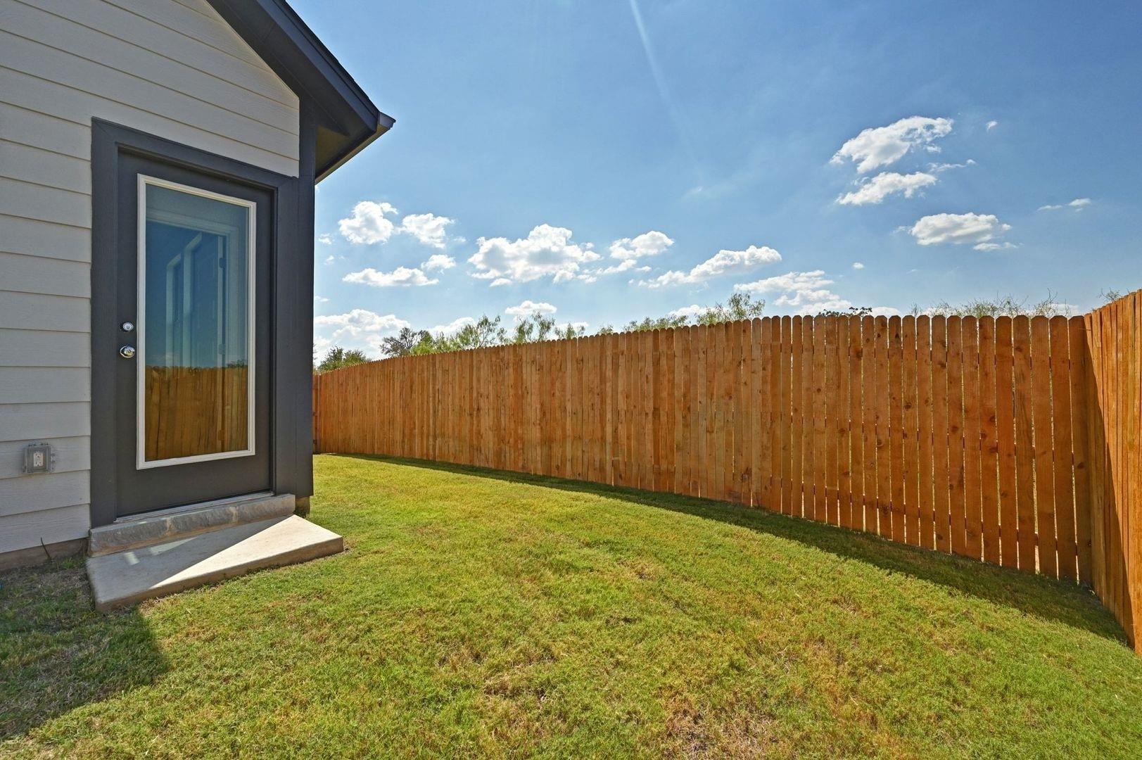 270 Bendecido Loop, Elgin, TX 78621