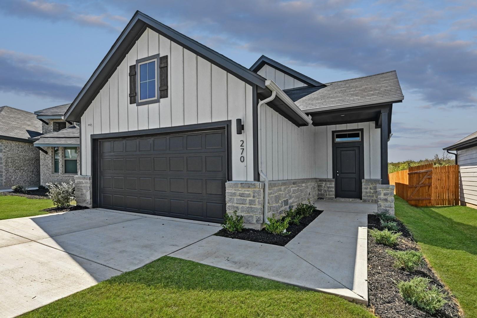 270 Bendecido Loop, Elgin, TX 78621