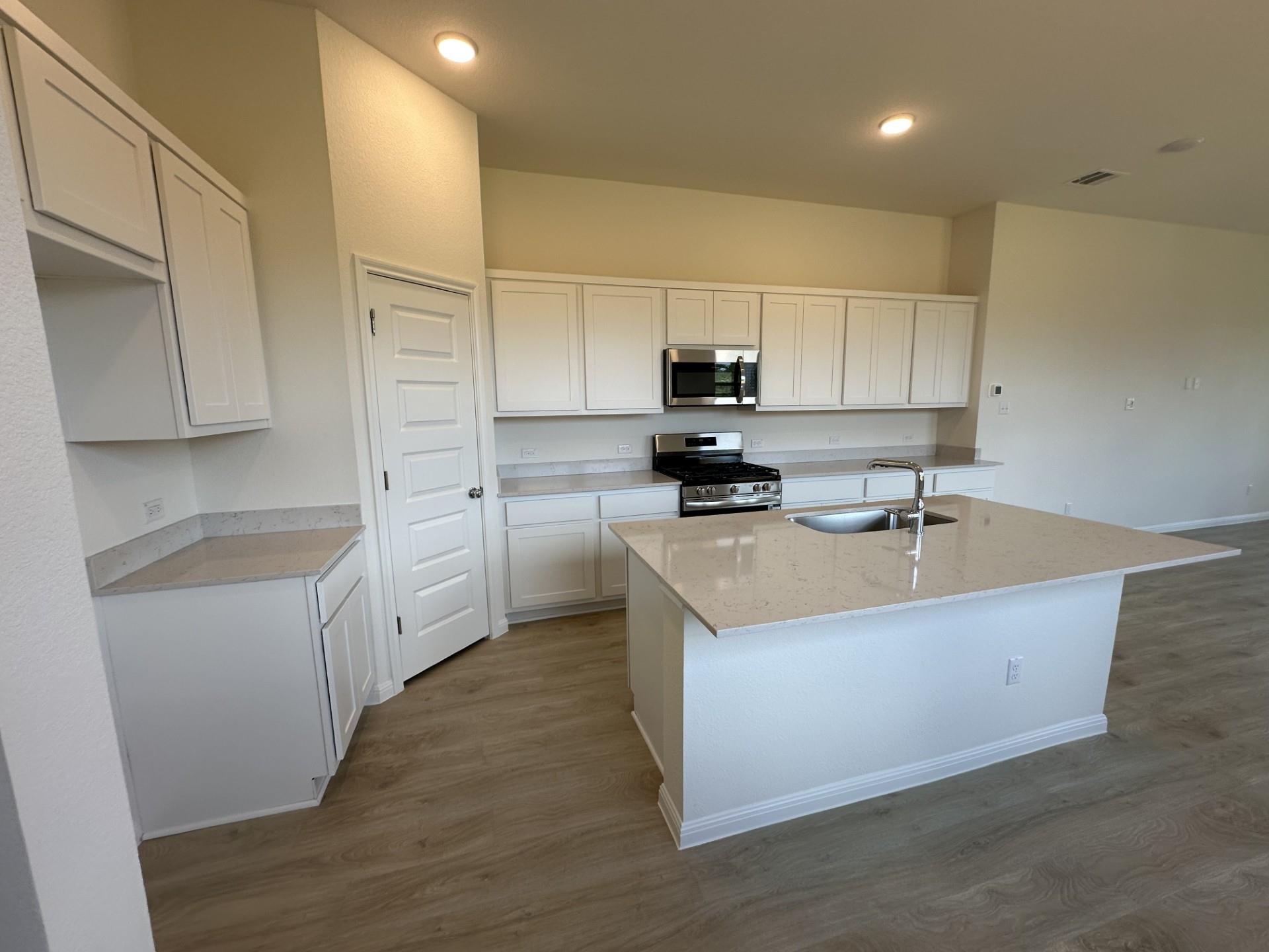270 Bendecido Loop, Elgin, TX 78621