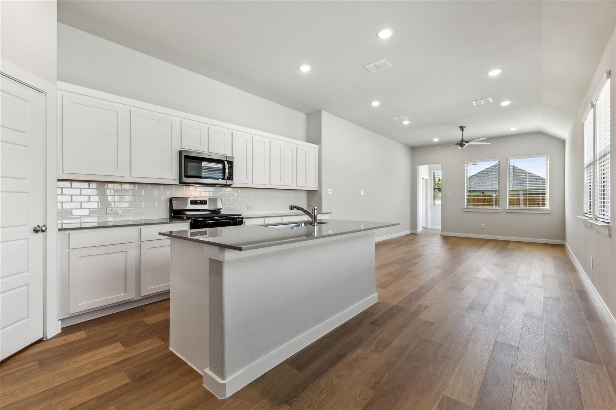 270 Bendecido Loop, Elgin, TX 78621