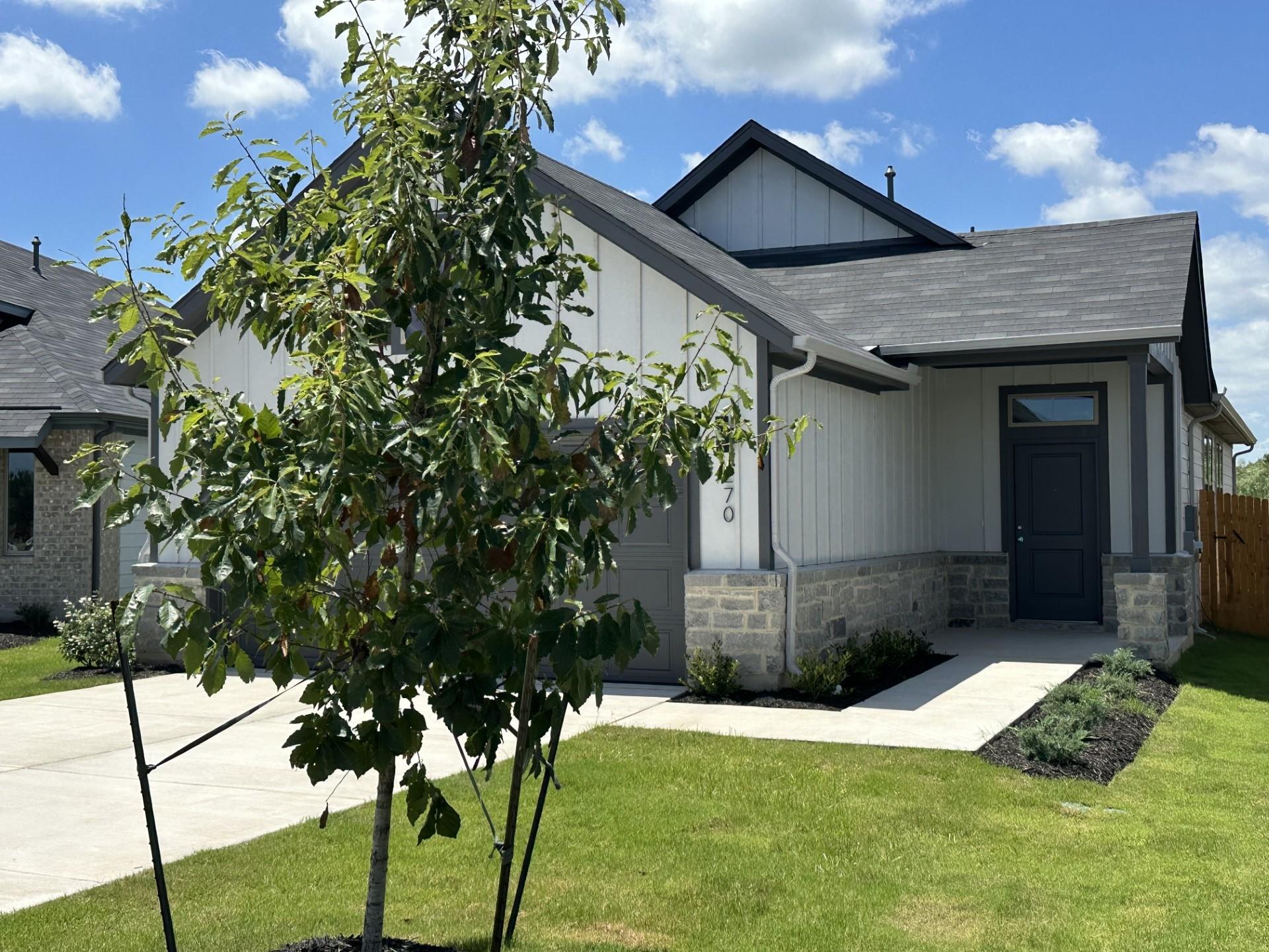 270 Bendecido Loop, Elgin, TX 78621