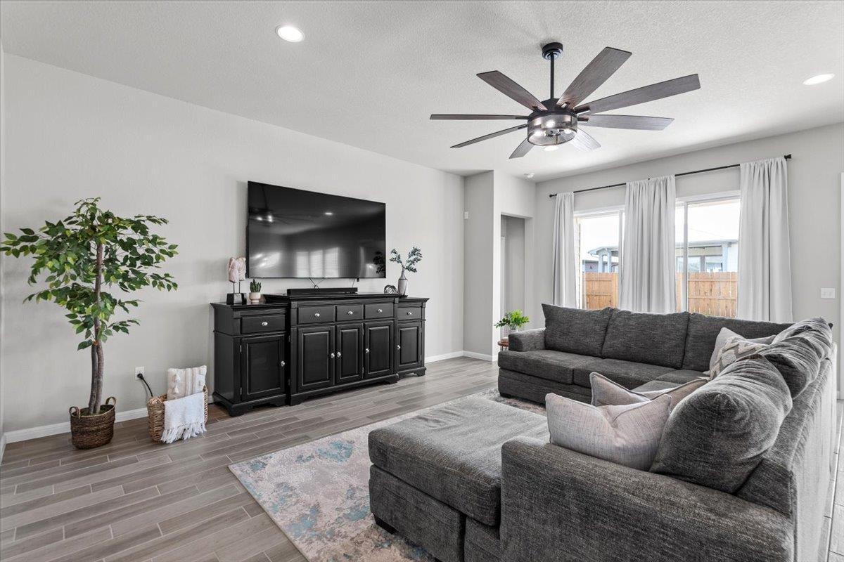 8209 Bestride Bnd, Austin, TX 78744