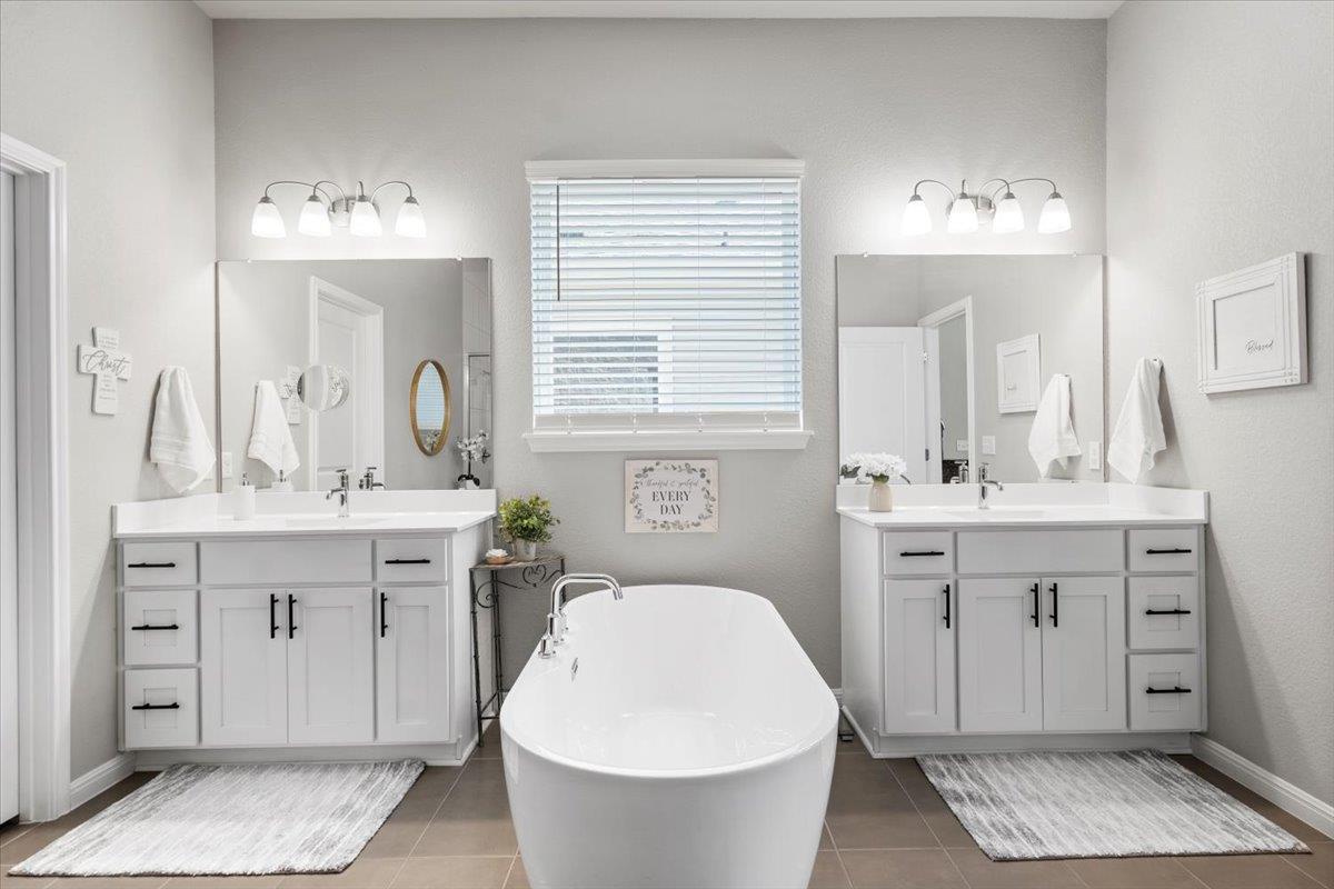 8209 Bestride Bnd, Austin, TX 78744