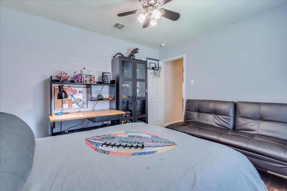 2532 Ericanna Ln, Leander, TX 78641