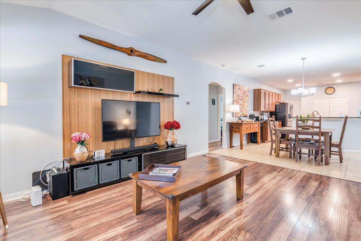 2532 Ericanna Ln, Leander, TX 78641