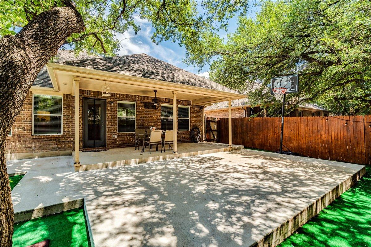 2532 Ericanna Ln, Leander, TX 78641