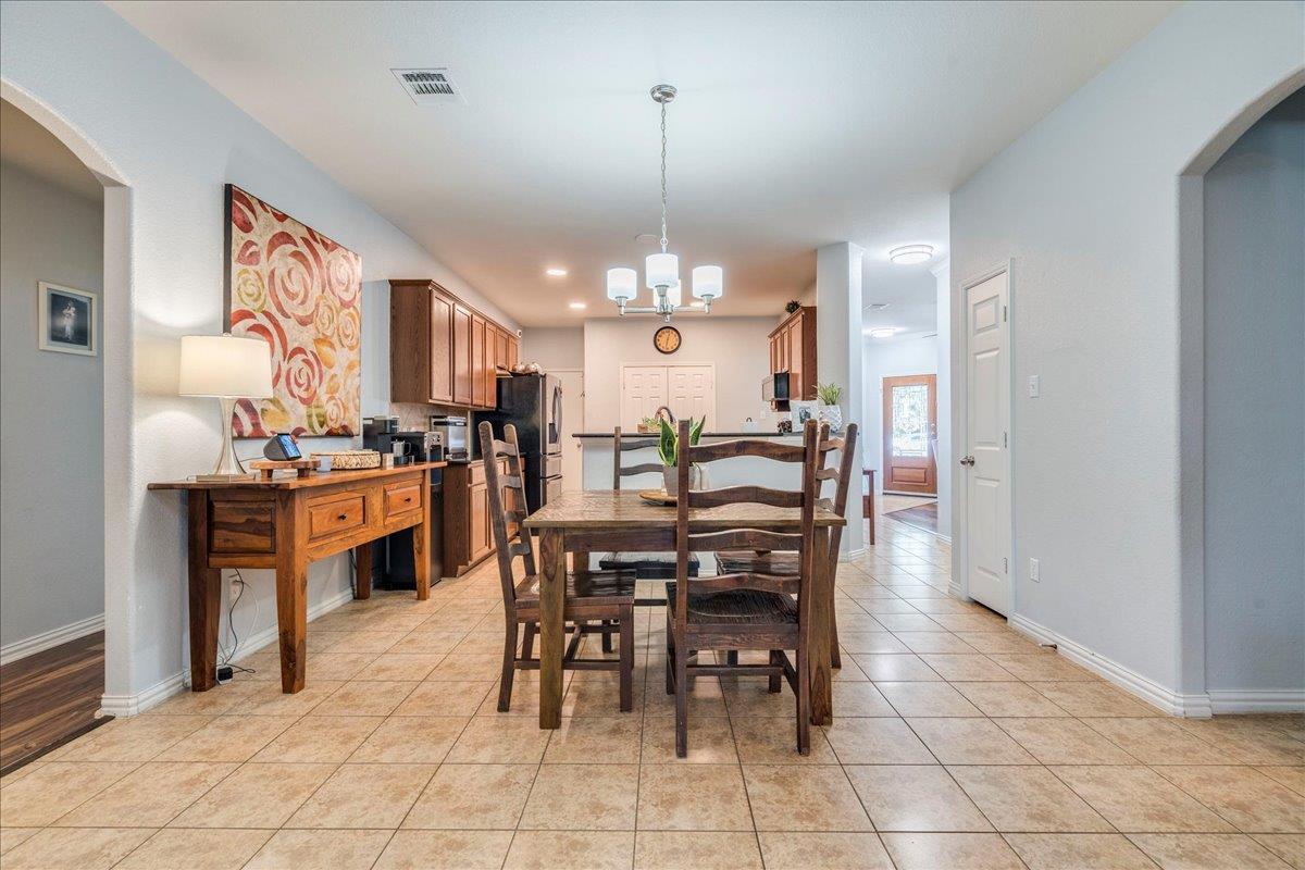 2532 Ericanna Ln, Leander, TX 78641