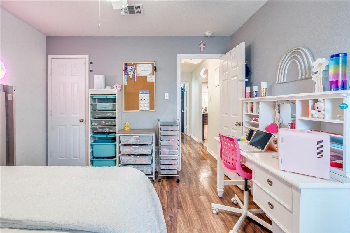 2532 Ericanna Ln, Leander, TX 78641