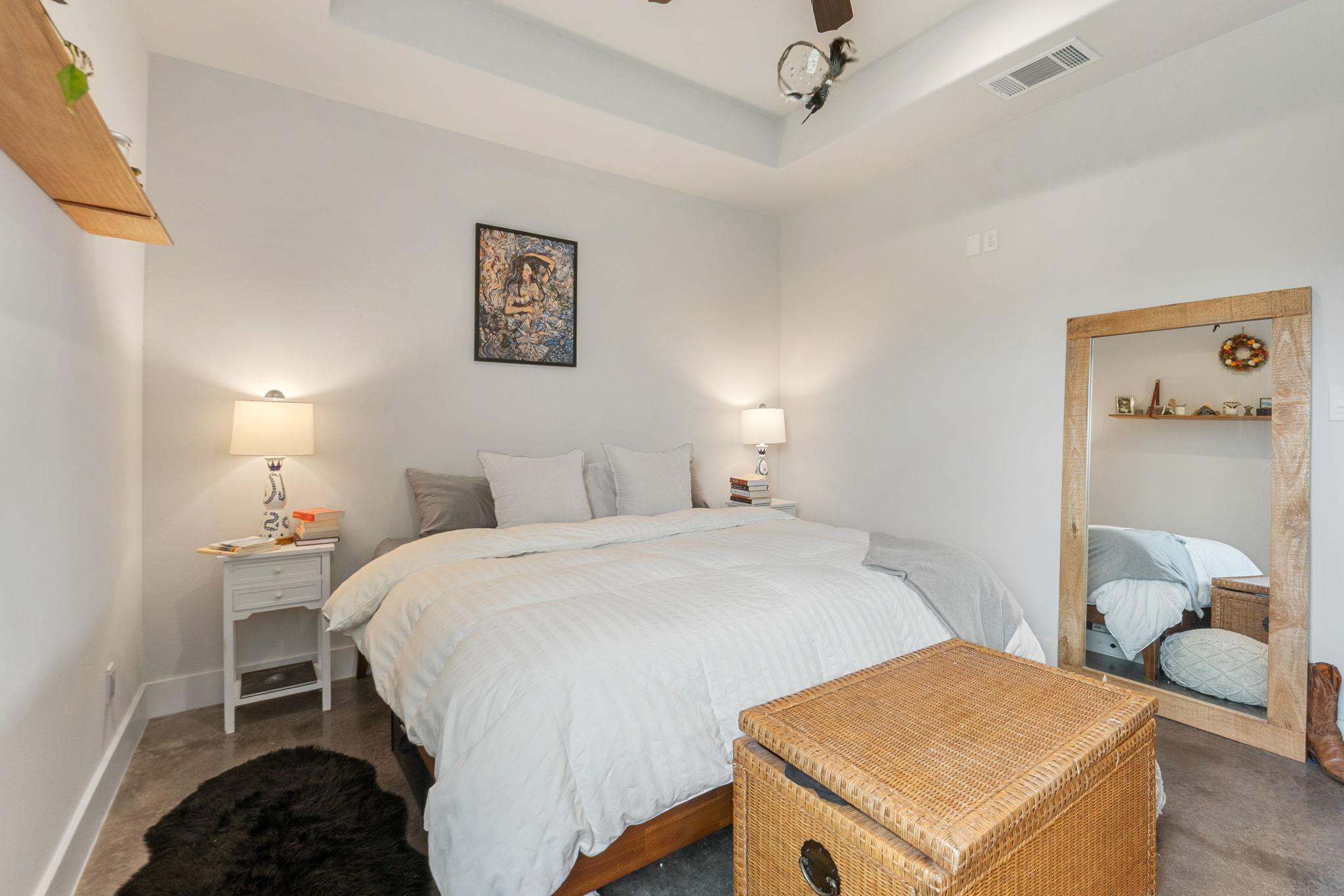 20401 Siesta Shores Dr, Spicewood, TX 78669