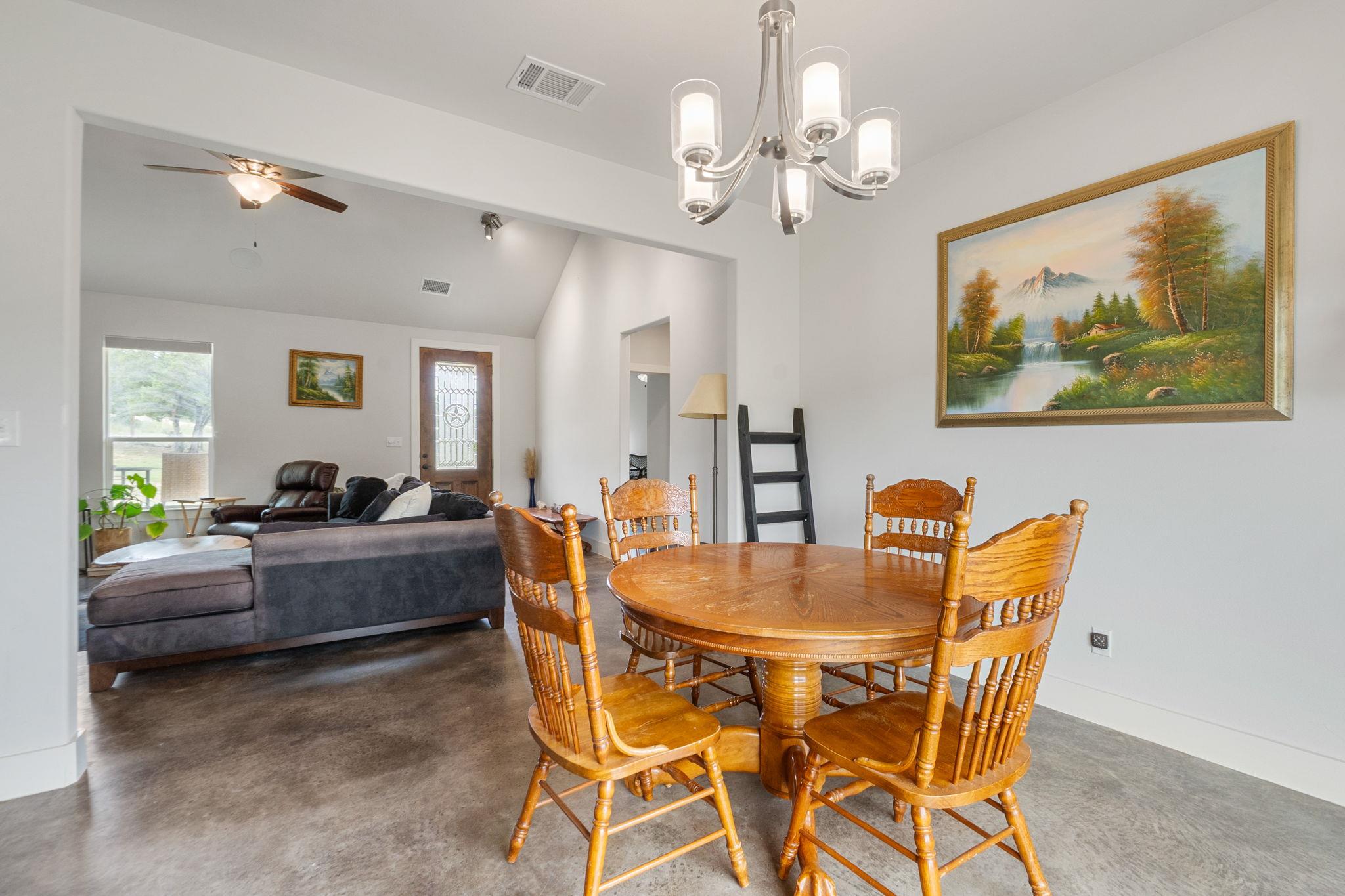 20401 Siesta Shores Dr, Spicewood, TX 78669