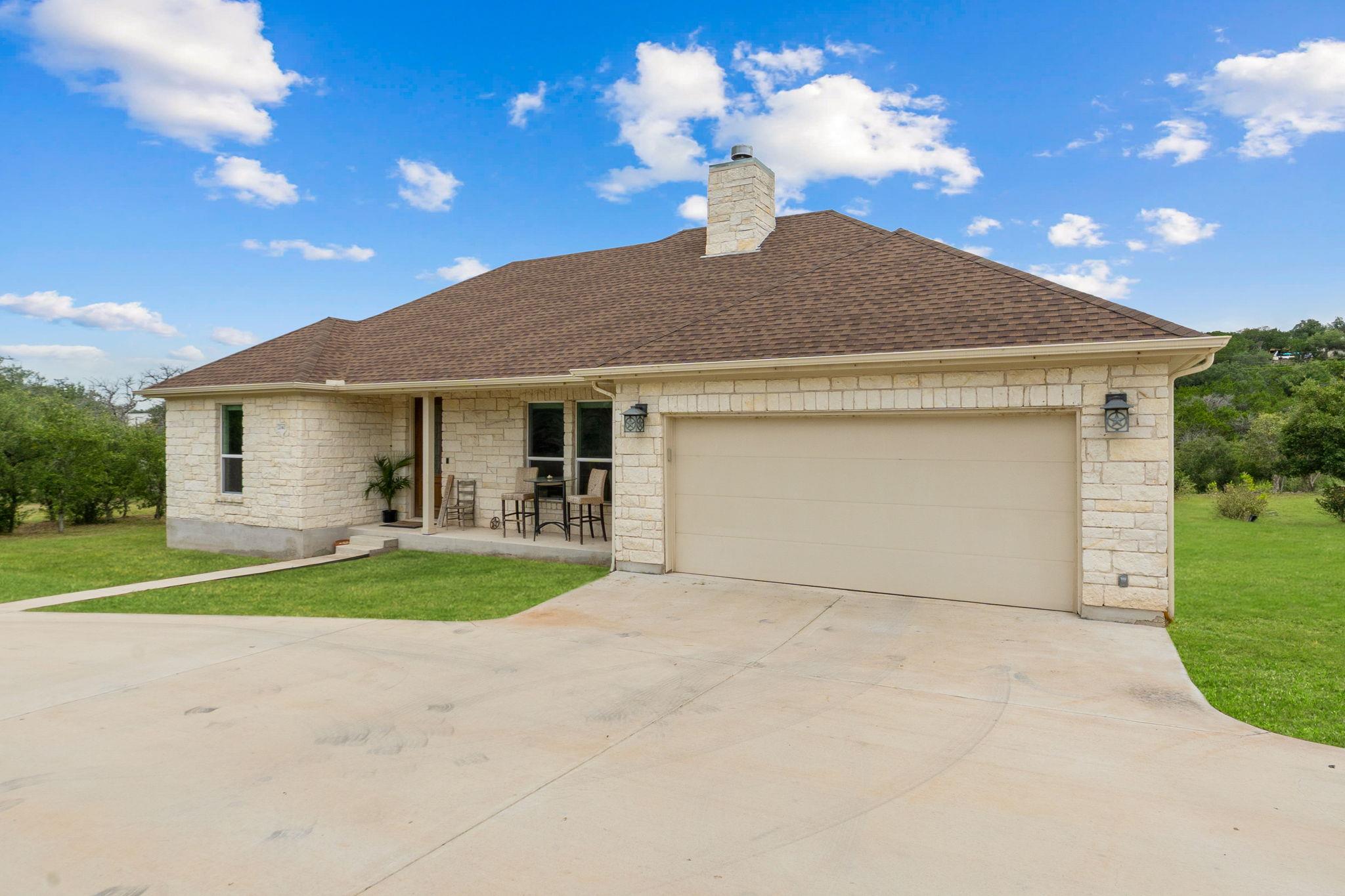 20401 Siesta Shores Dr, Austin, TX 78669