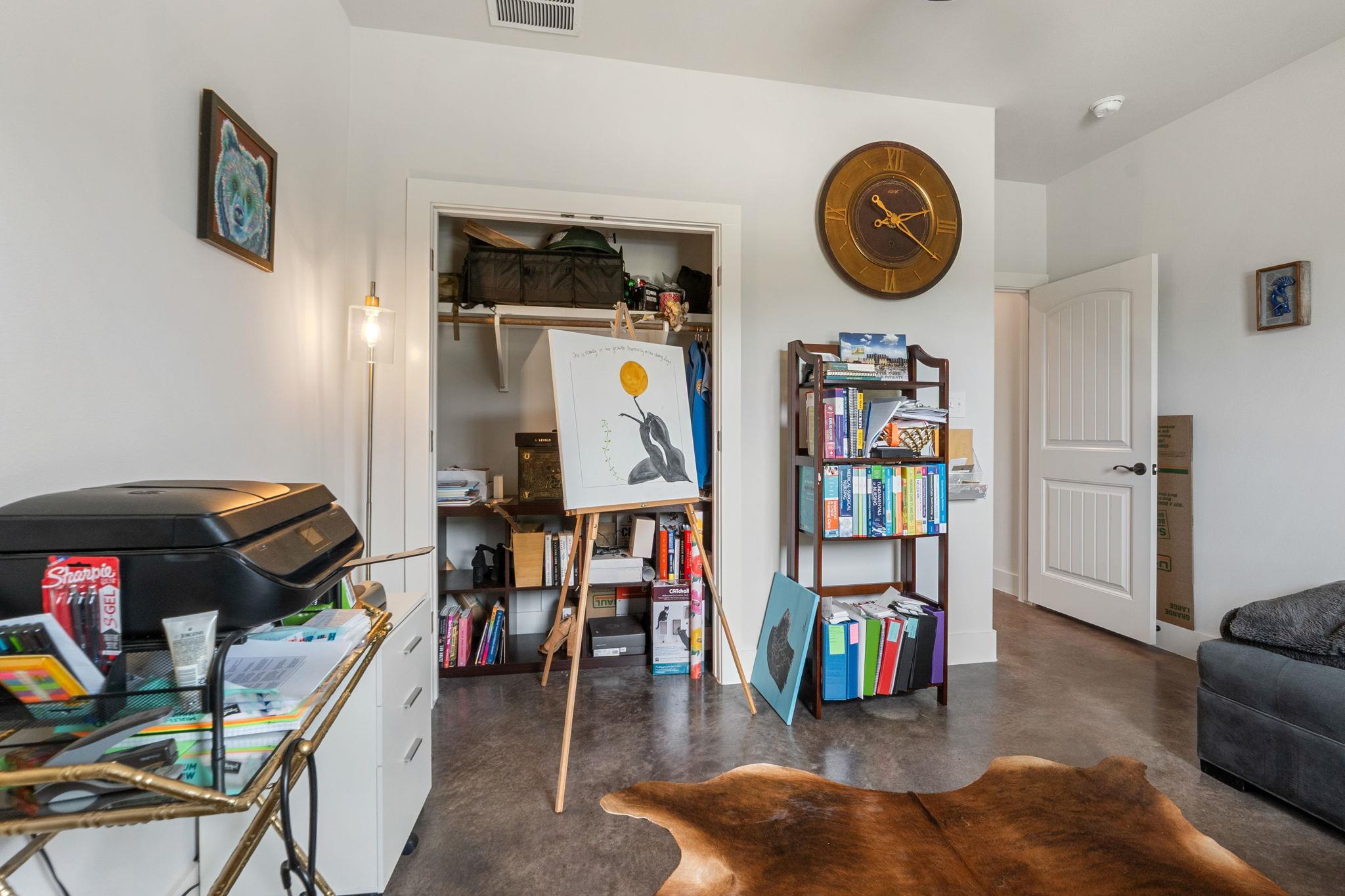 20401 Siesta Shores Dr, Spicewood, TX 78669