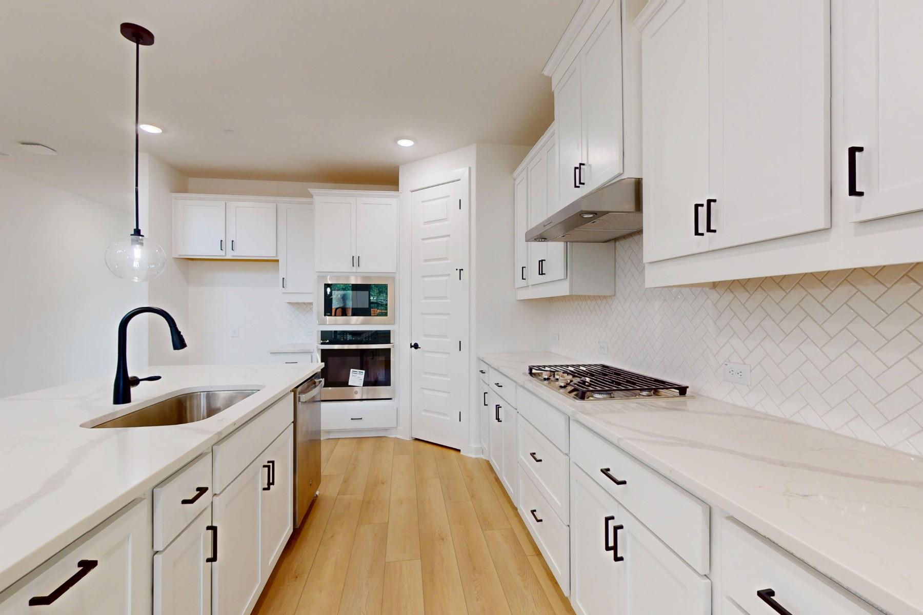 3913 Waxahachie Rd, Leander, TX 78641