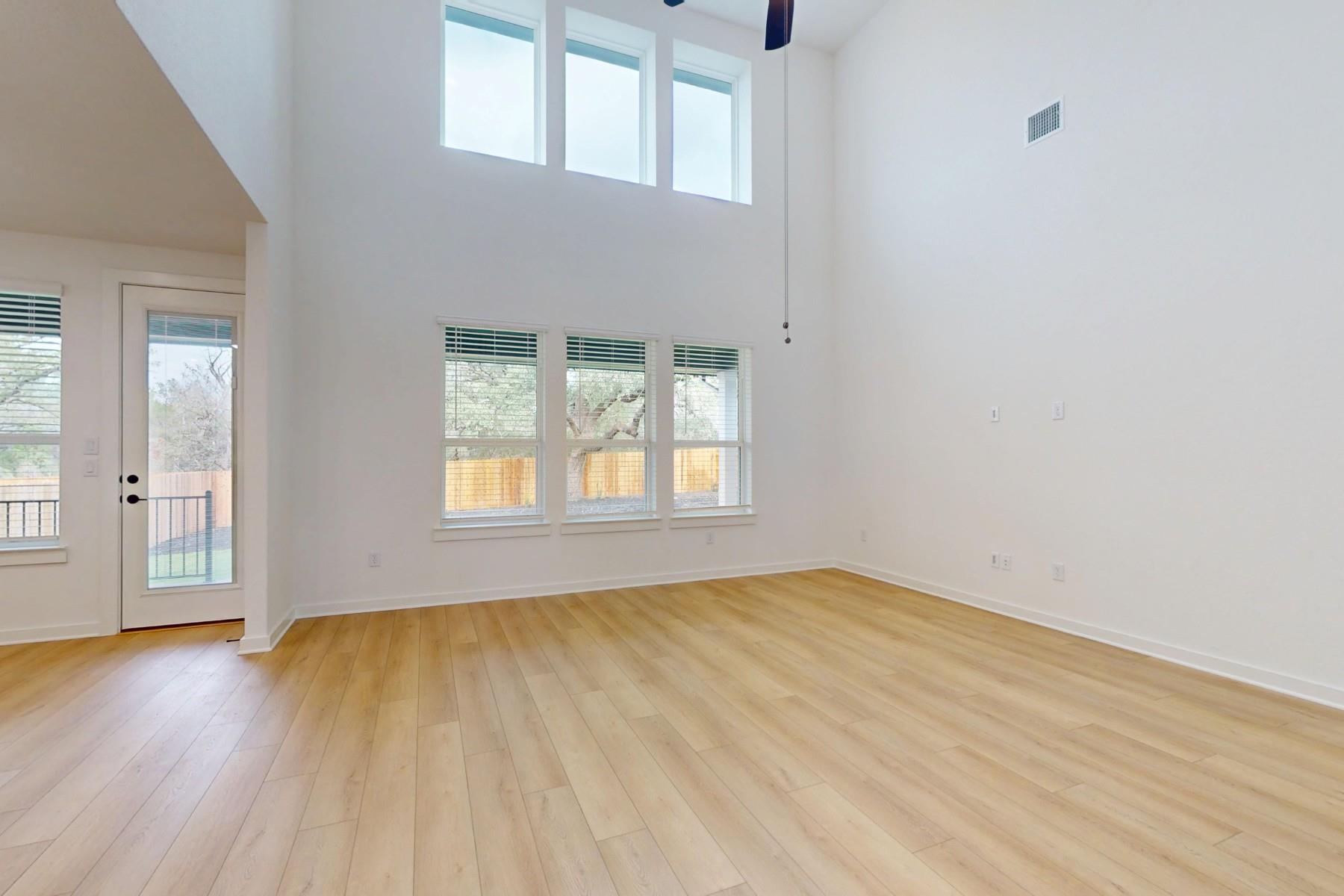 3913 Waxahachie Rd, Leander, TX 78641