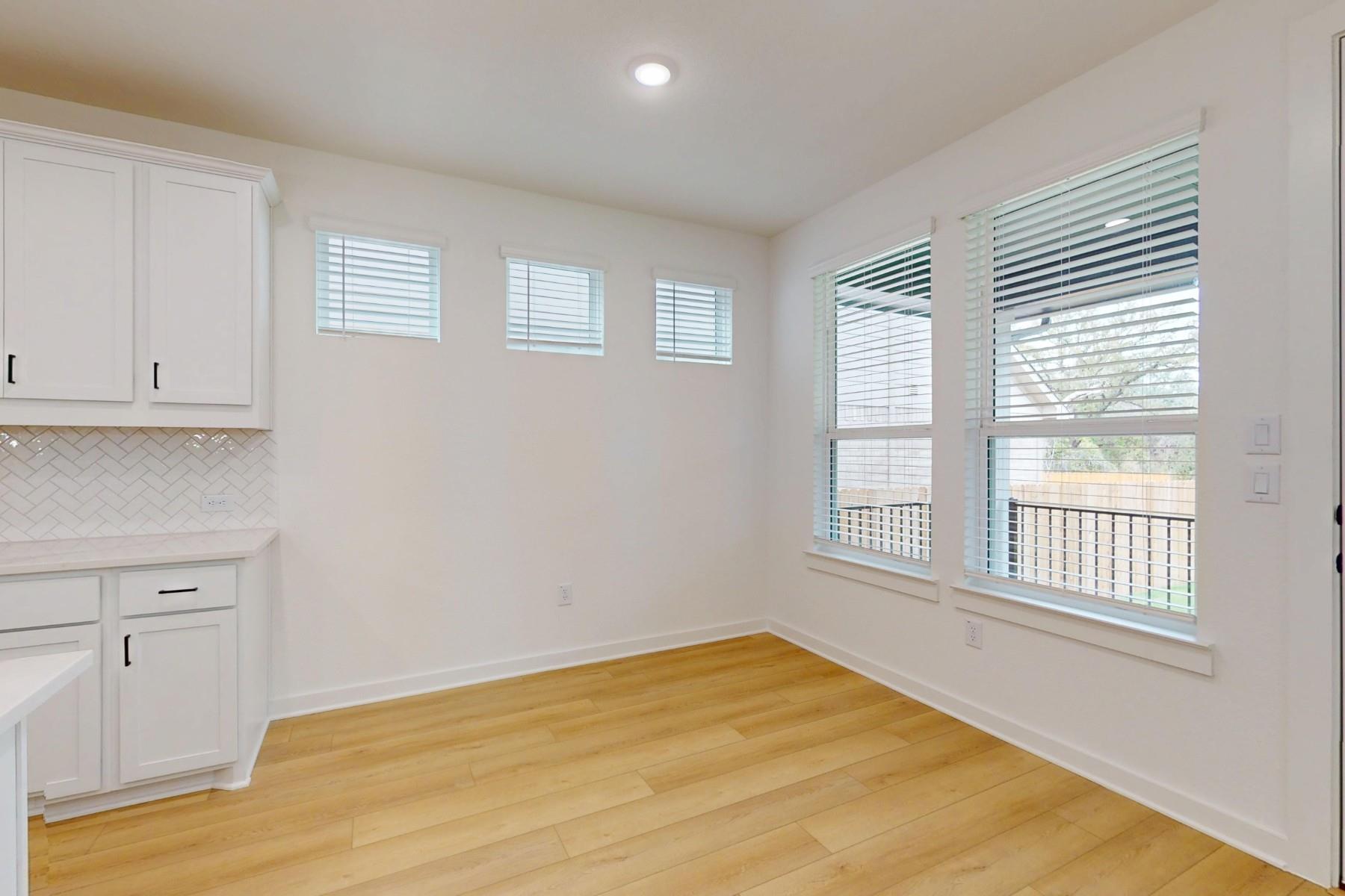 3913 Waxahachie Rd, Leander, TX 78641