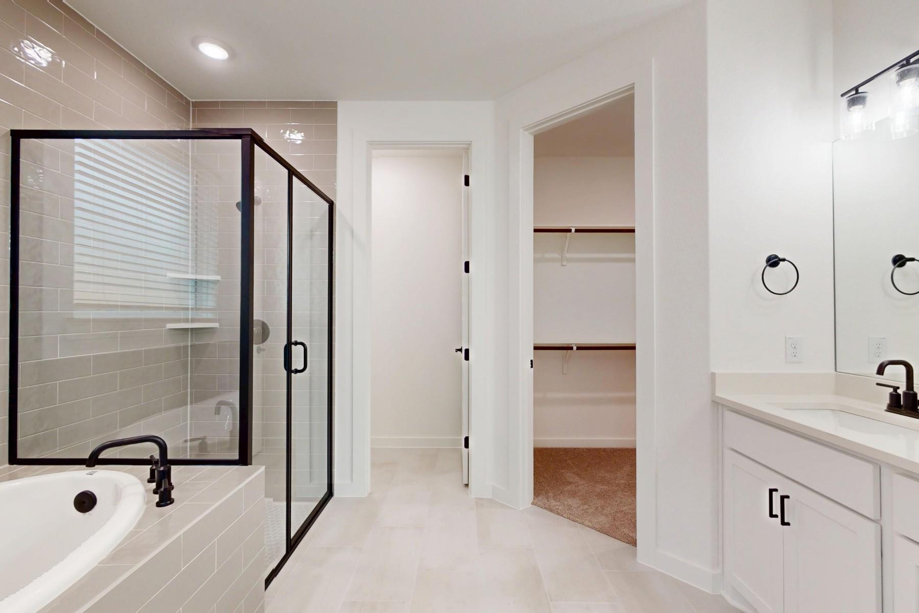 3913 Waxahachie Rd, Leander, TX 78641