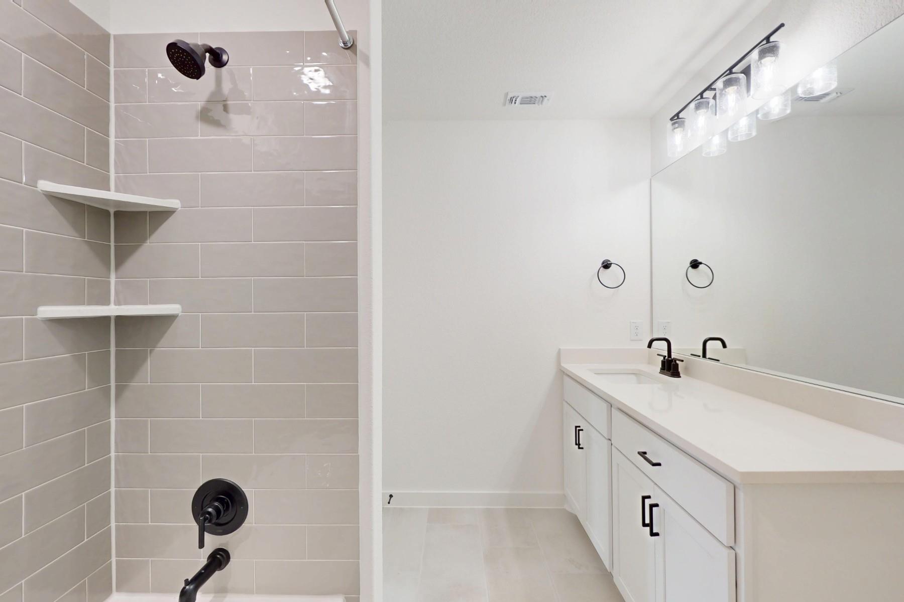 3913 Waxahachie Rd, Leander, TX 78641