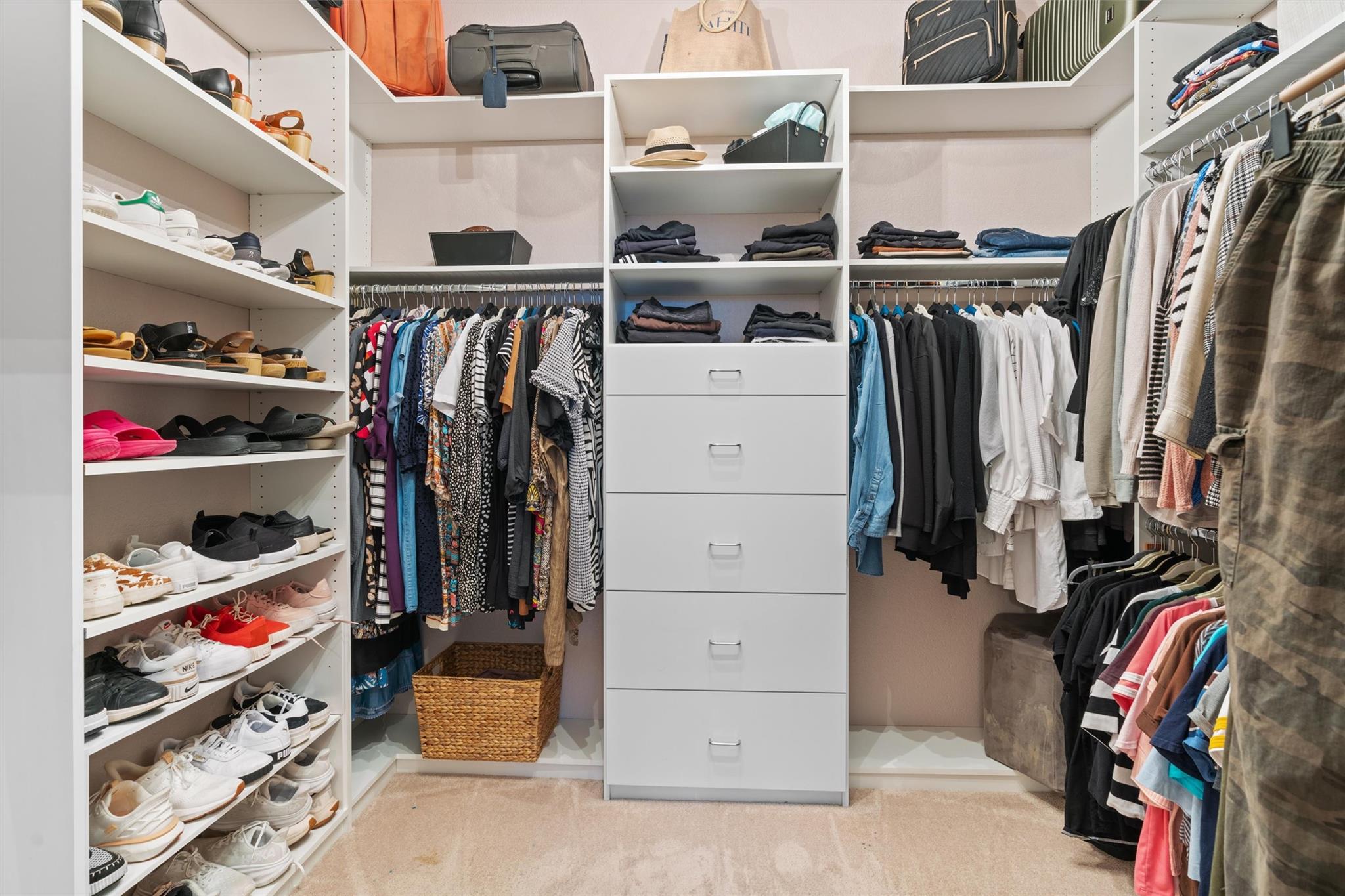 9905 Dalliance Ln, Manor, TX 78653