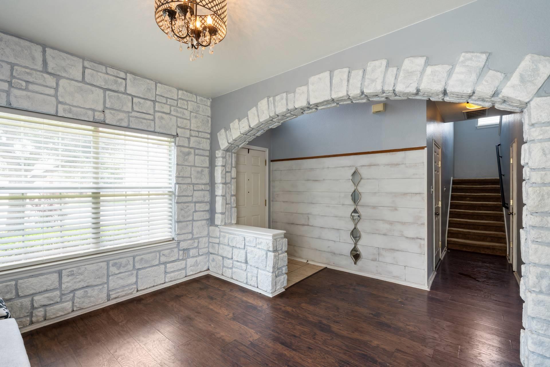 114 Almquist St, Hutto, TX 78634