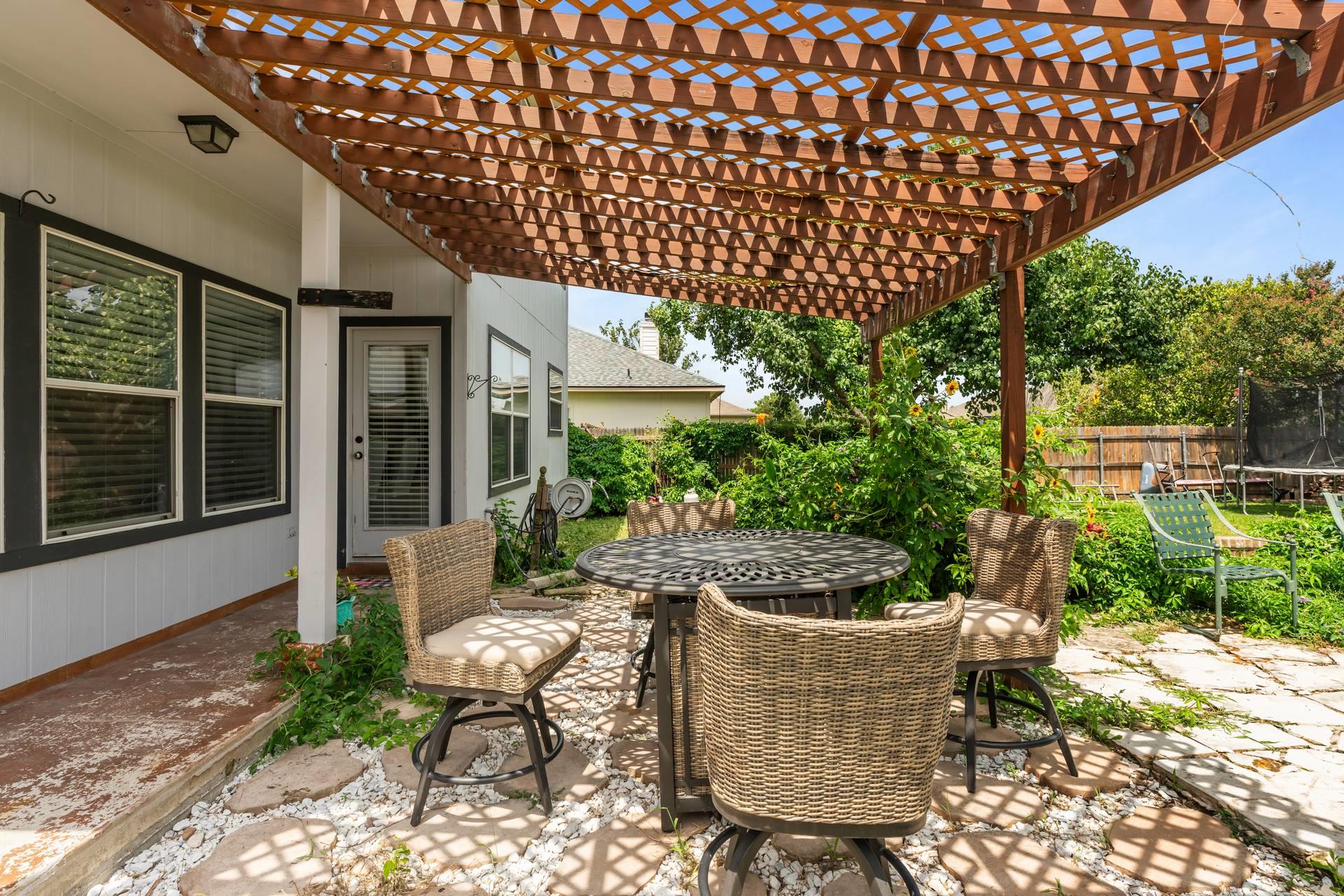 114 Almquist St, Hutto, TX 78634