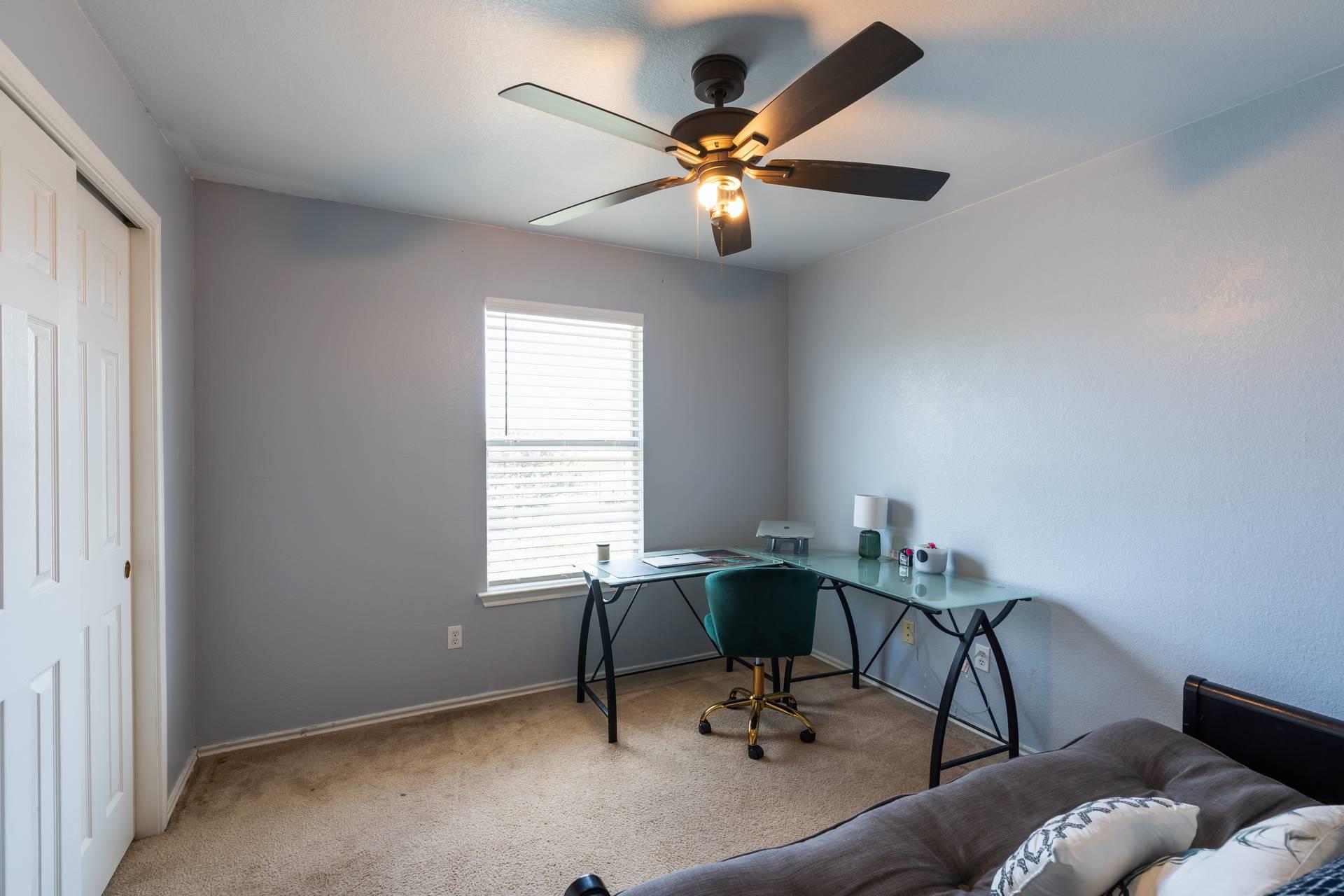 114 Almquist St, Hutto, TX 78634