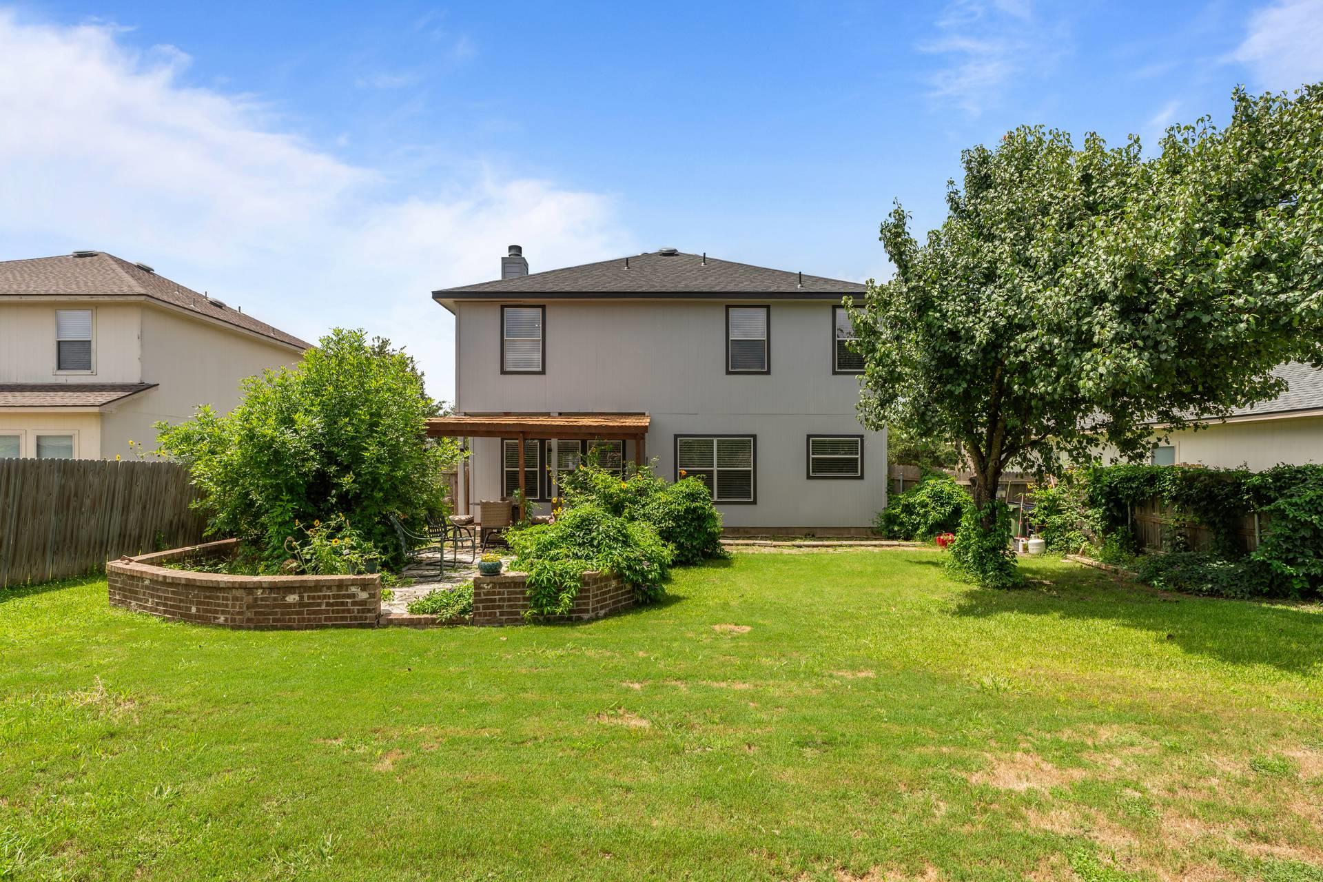 114 Almquist St, Hutto, TX 78634
