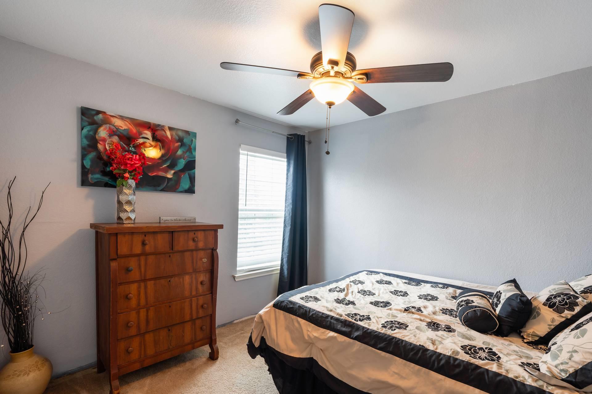 114 Almquist St, Hutto, TX 78634
